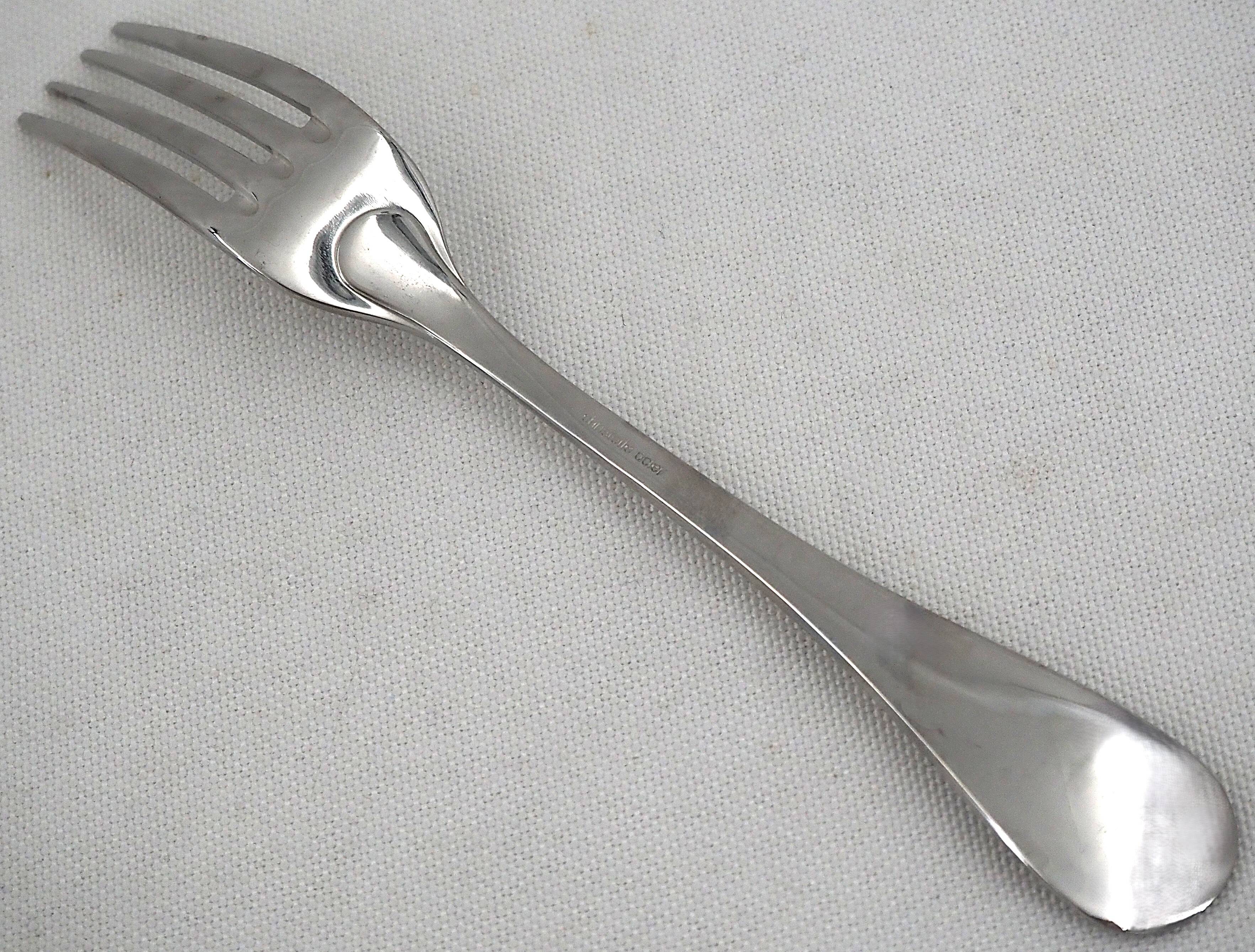 Christofle acier berry, 9 dessert forks, 17 cm in excellent condition.