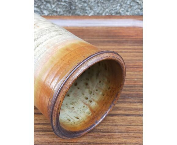 Potter's top cylinder vase in enamelled sandstone