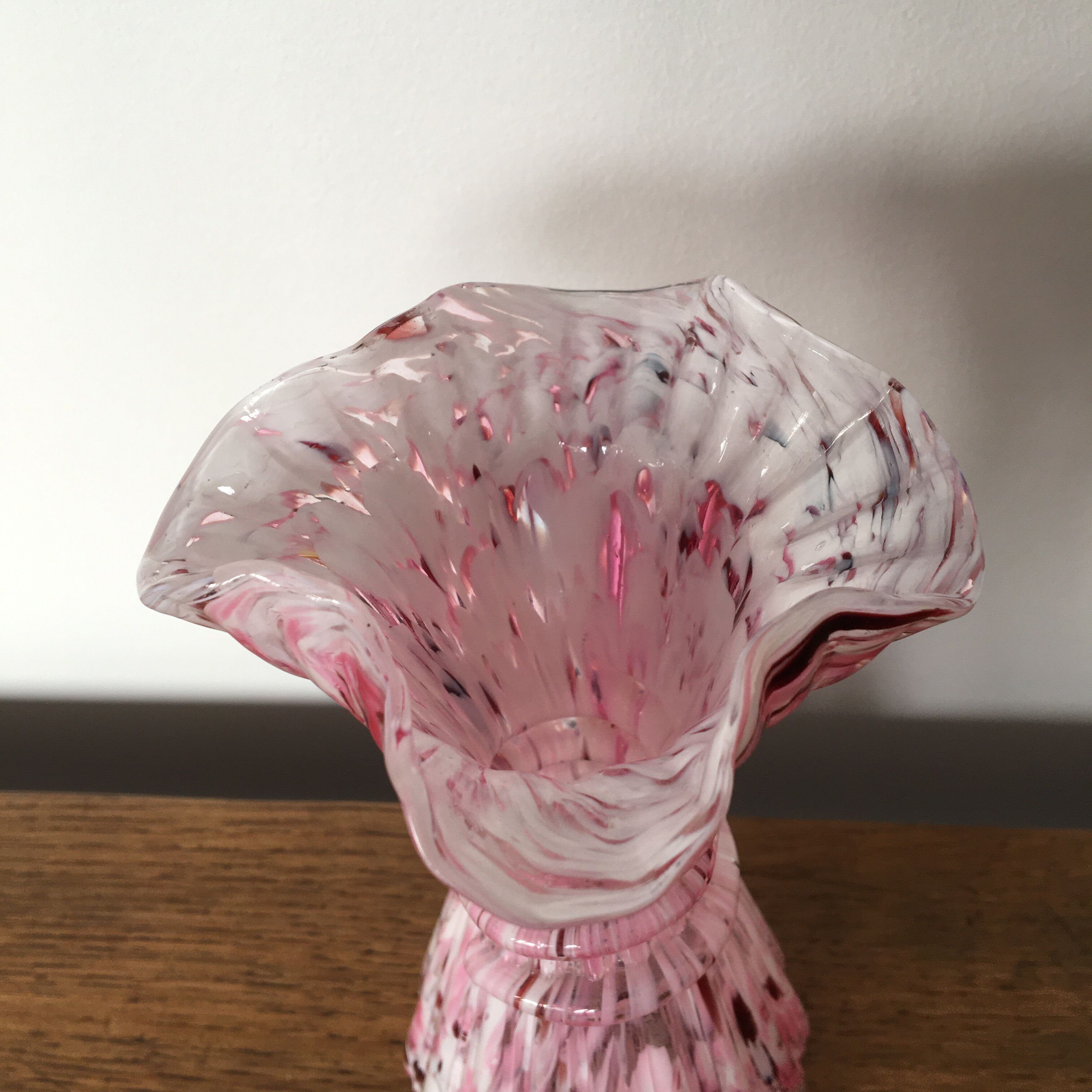 Vase verre de clichy moucheté  rose