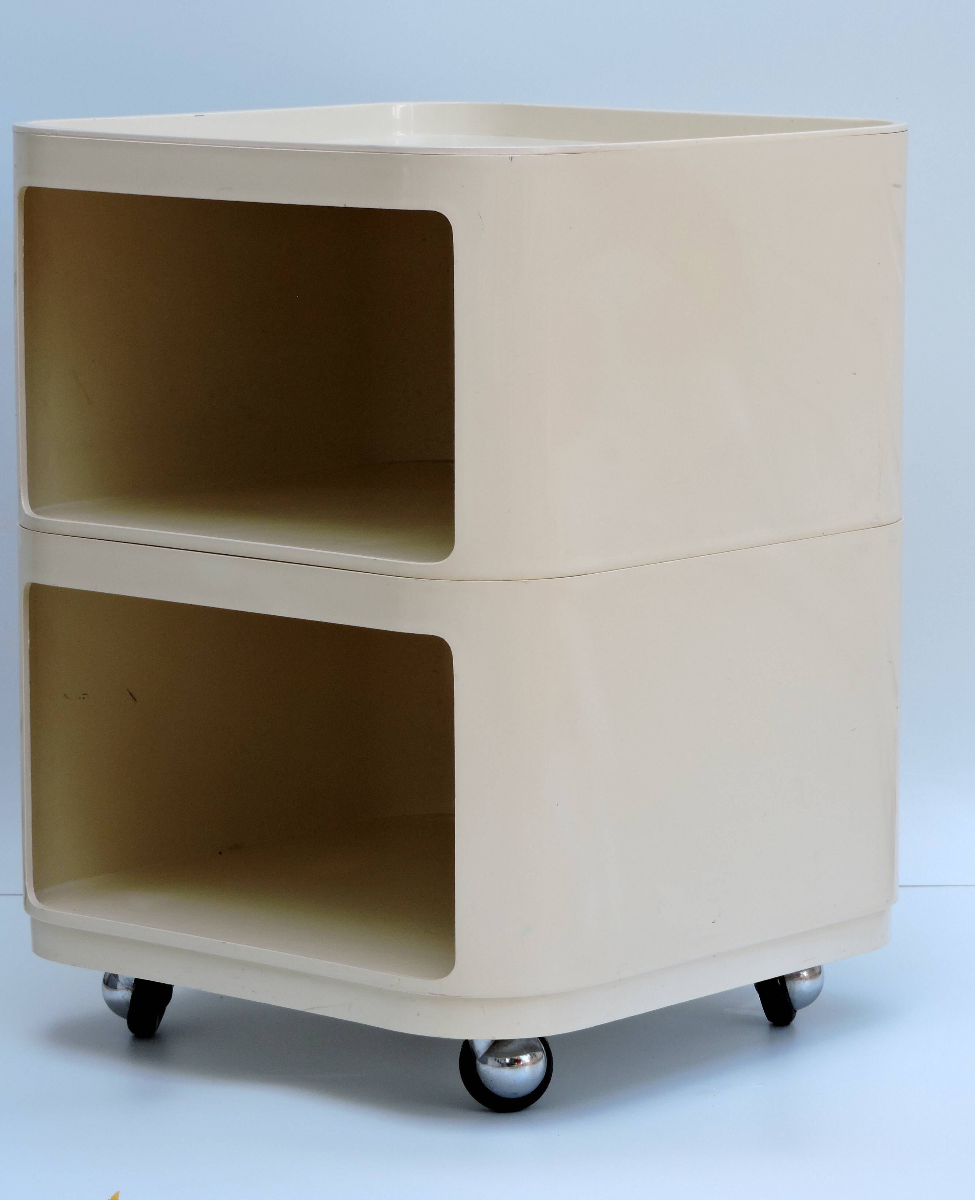 Desserte chevet sur roulettes componibili d'anna castelli pour kartell