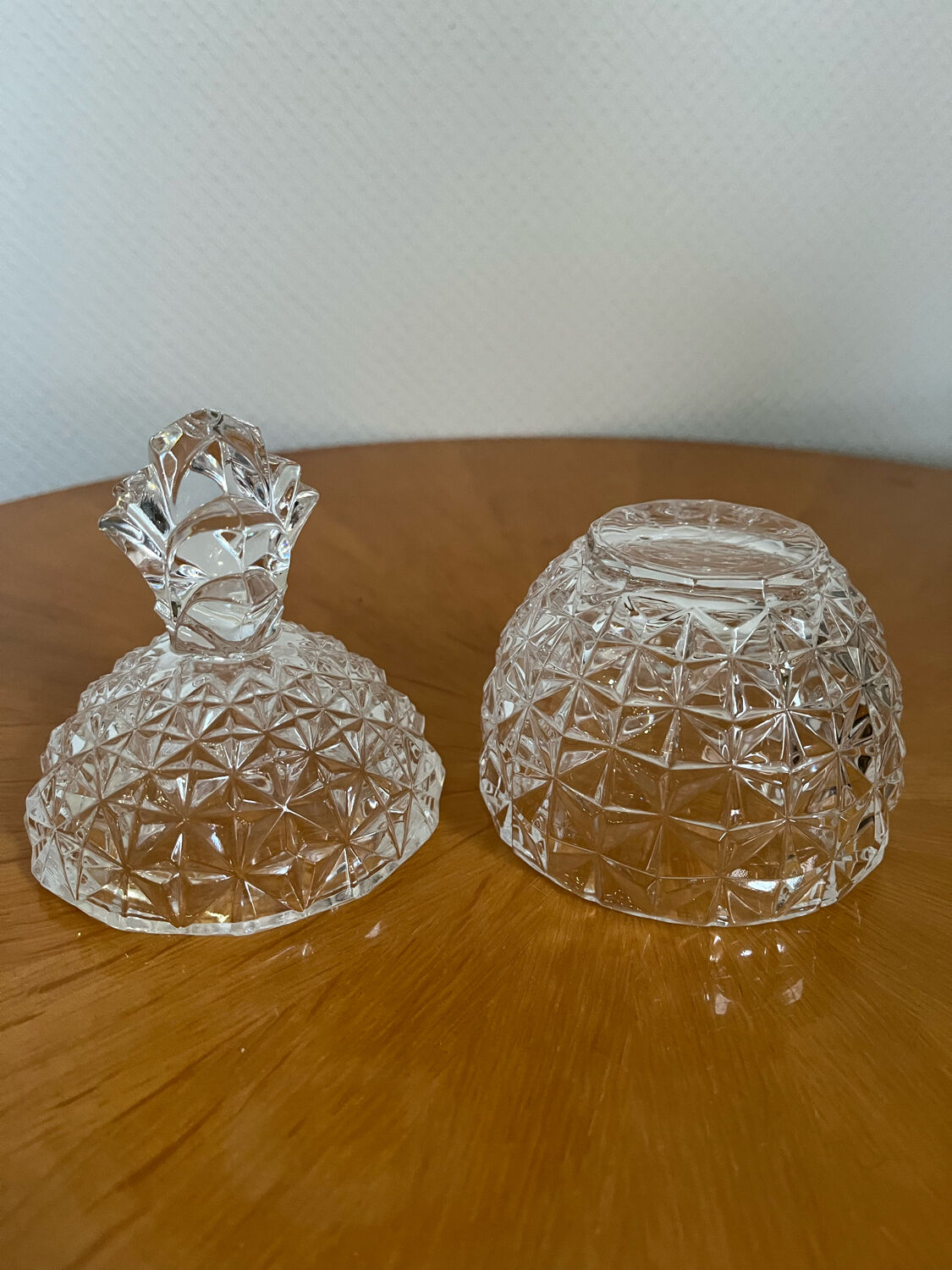 Pineapple candy box vintage