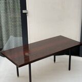 Table basse plaquée de palissandre