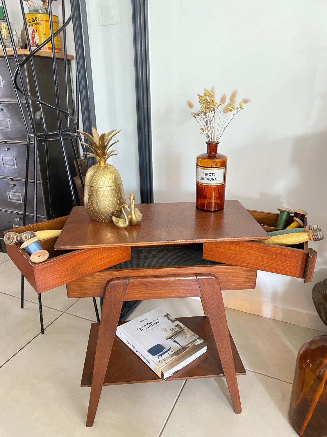 Vintage compass feet worker