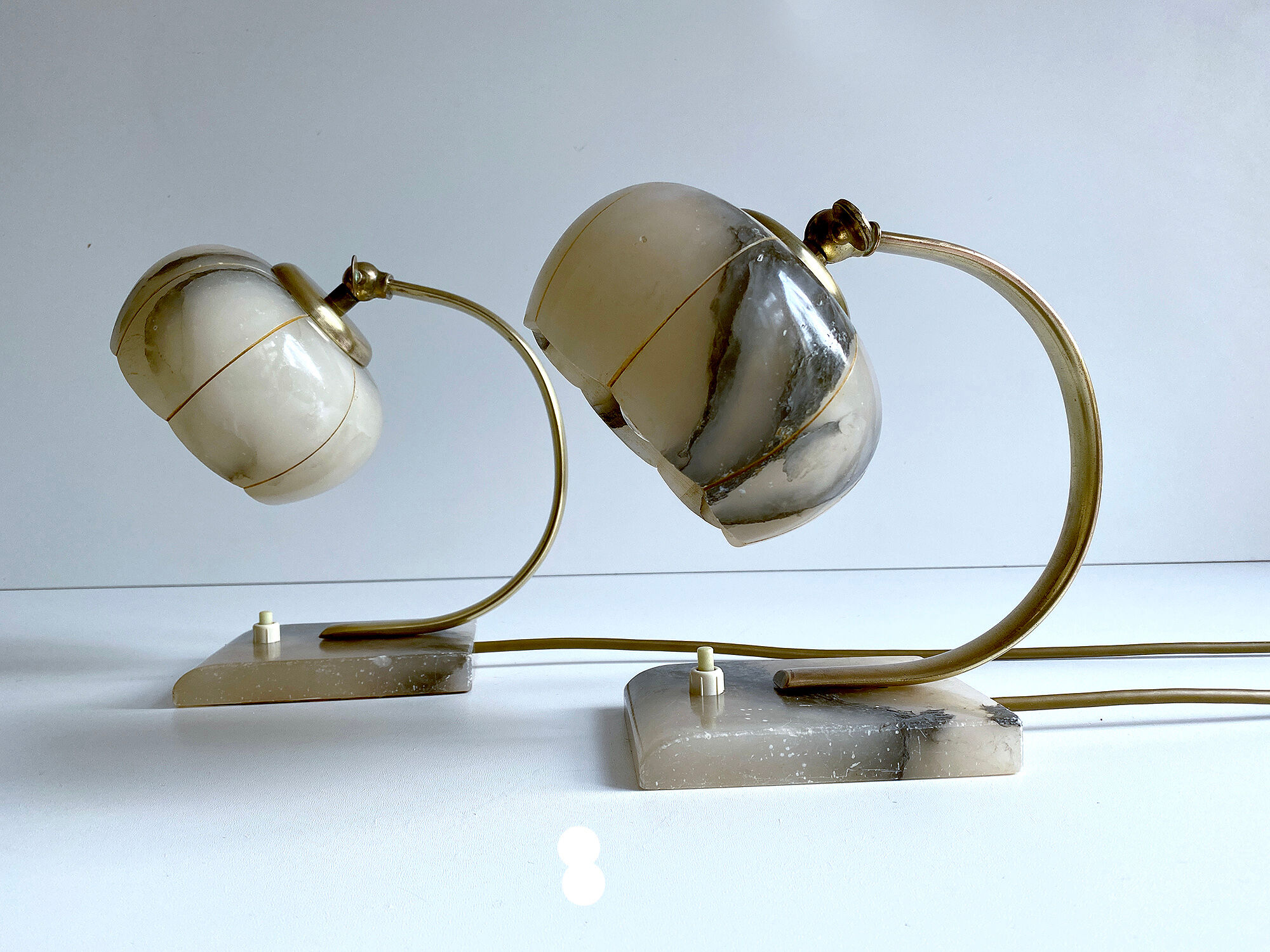 Pair of vintage art deco lamps, albatre marble brass, 30 years