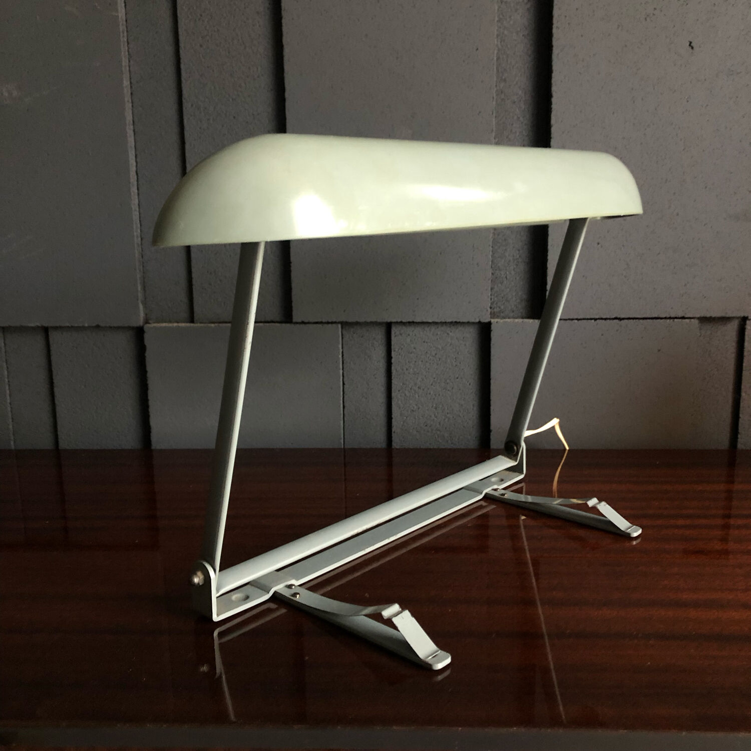 Workshop lamp