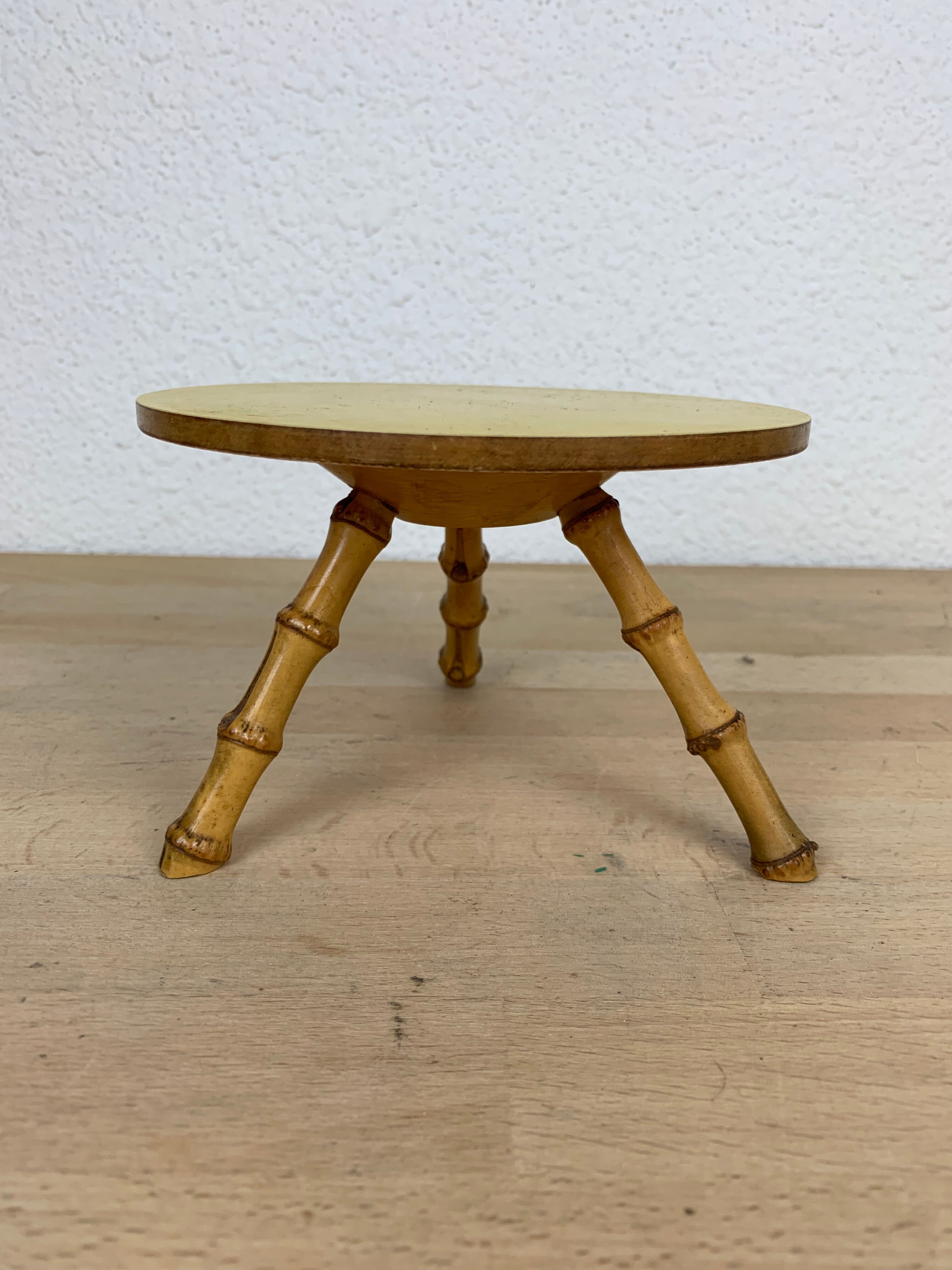 Harness door tripod plant bamboo 50s