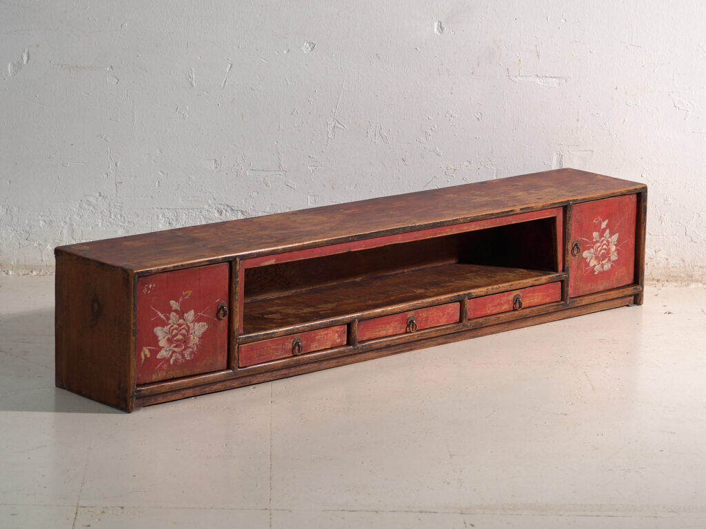 Meuble bas ancien en bois d’orme – Chine, vers 1900