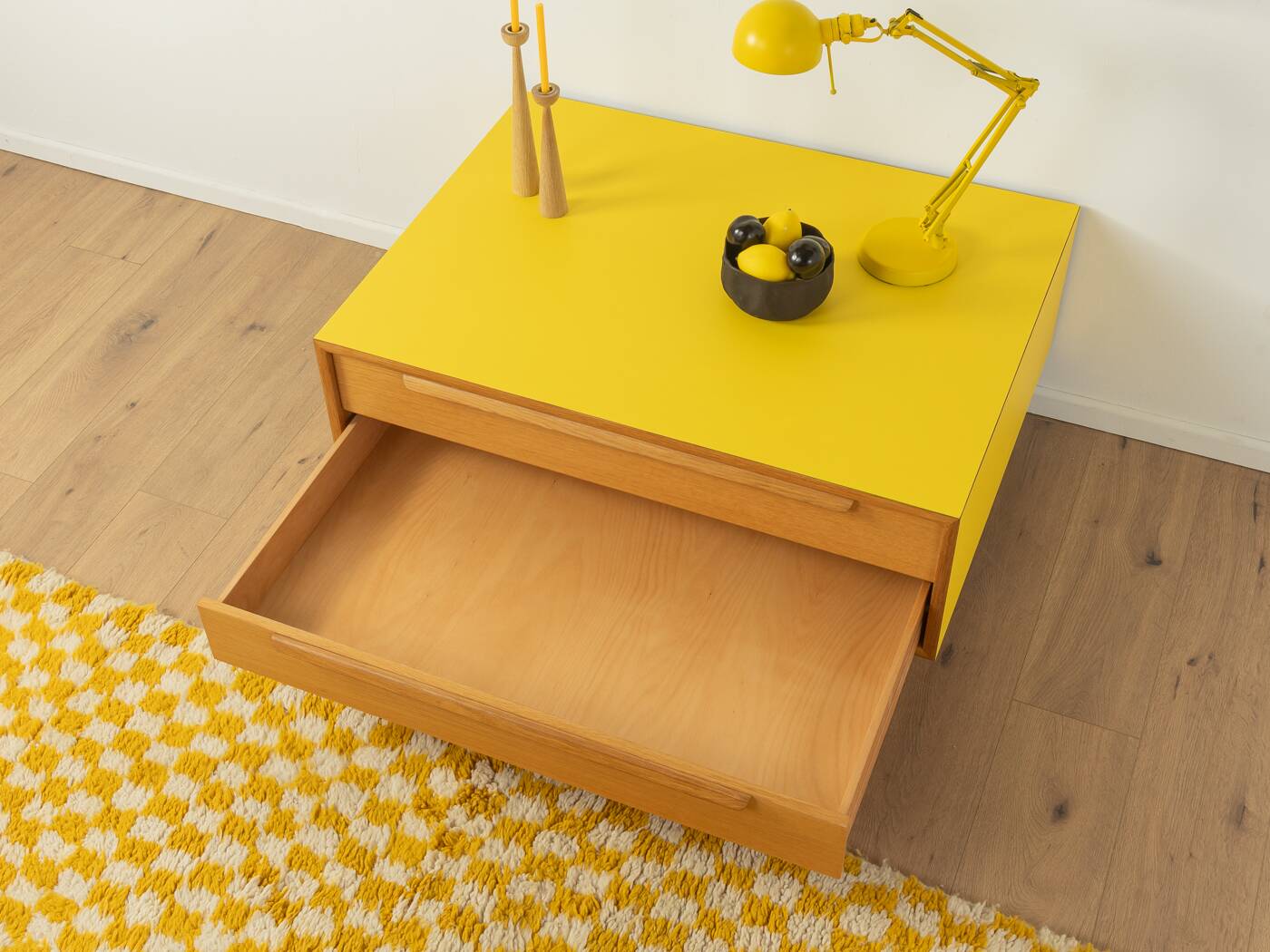 Commode en placage de chêne, années 1960