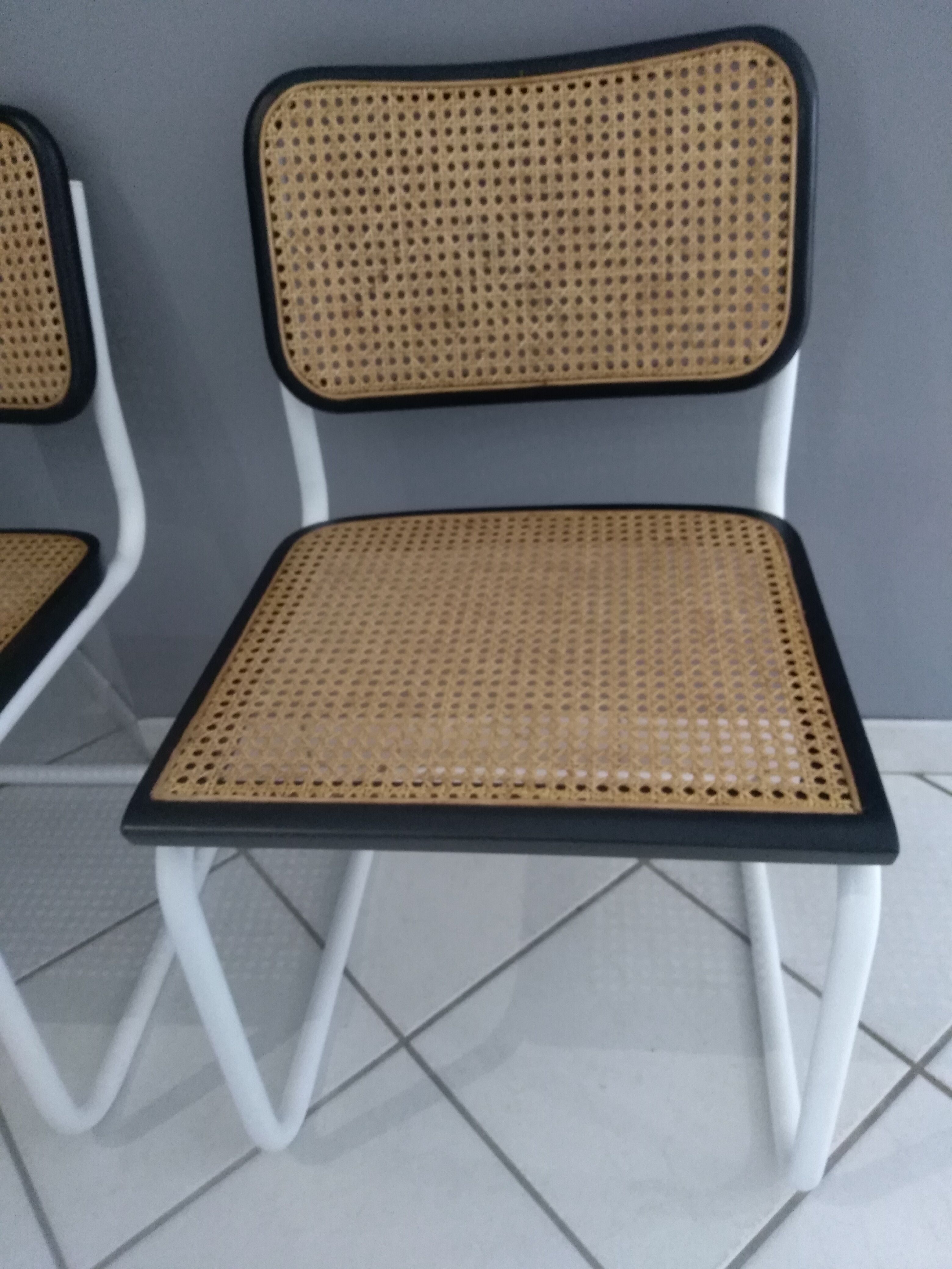 Paire de chaises Cesca B32 par Marcel Breuer 1986
