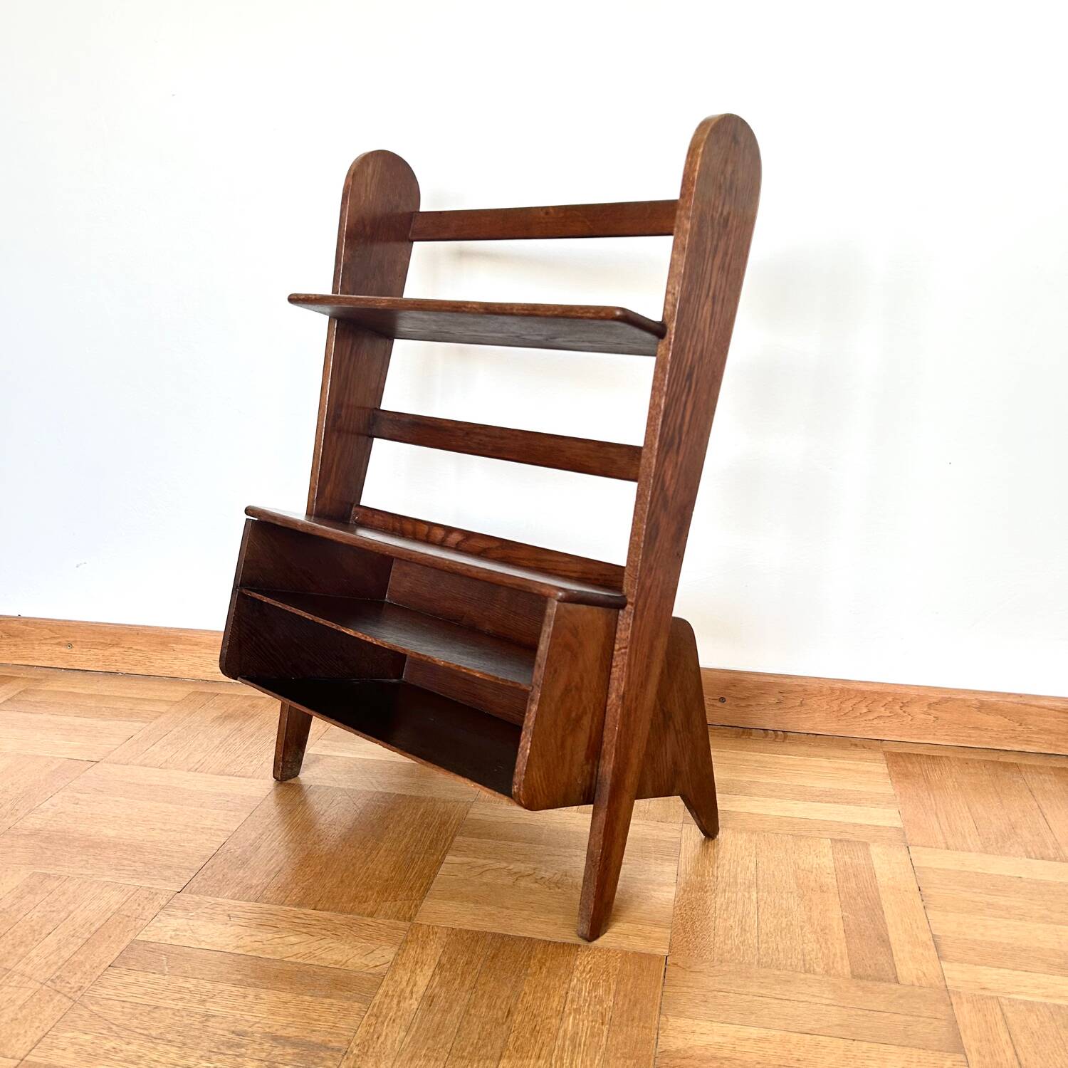 Handheld/carry-on bookcase, design A. Bocek for Krasna Jizba, Czechoslovakia, 1949