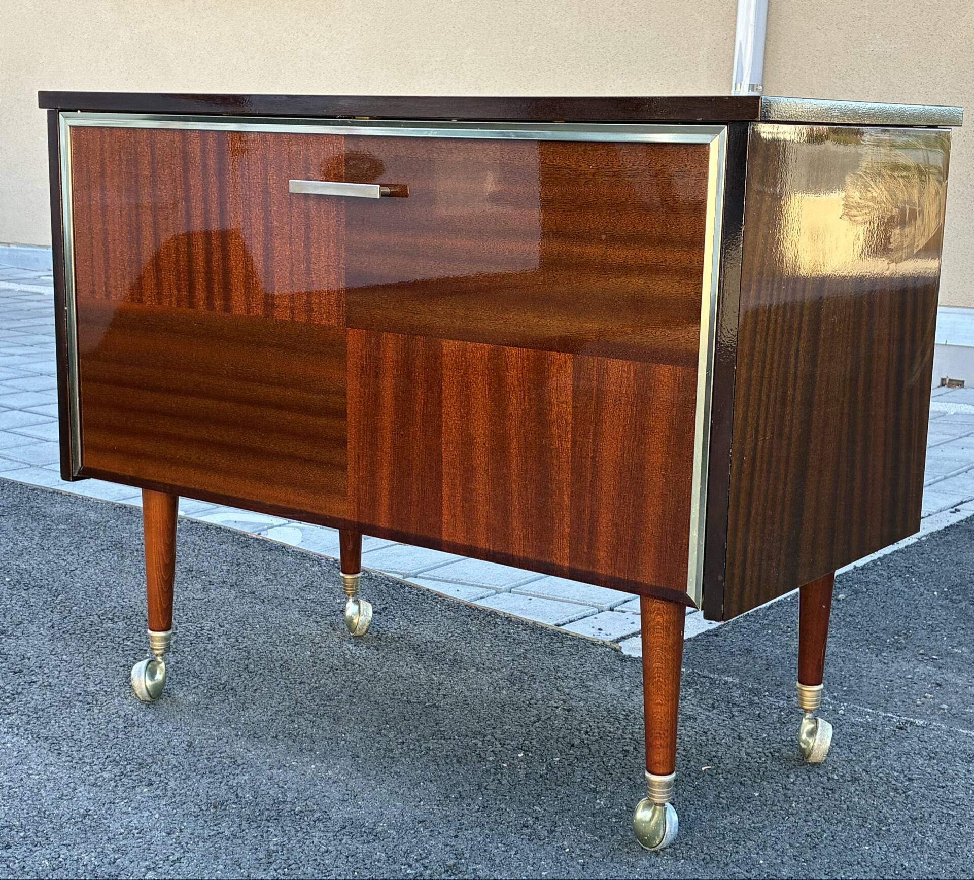 Vintage 70s TV console bar