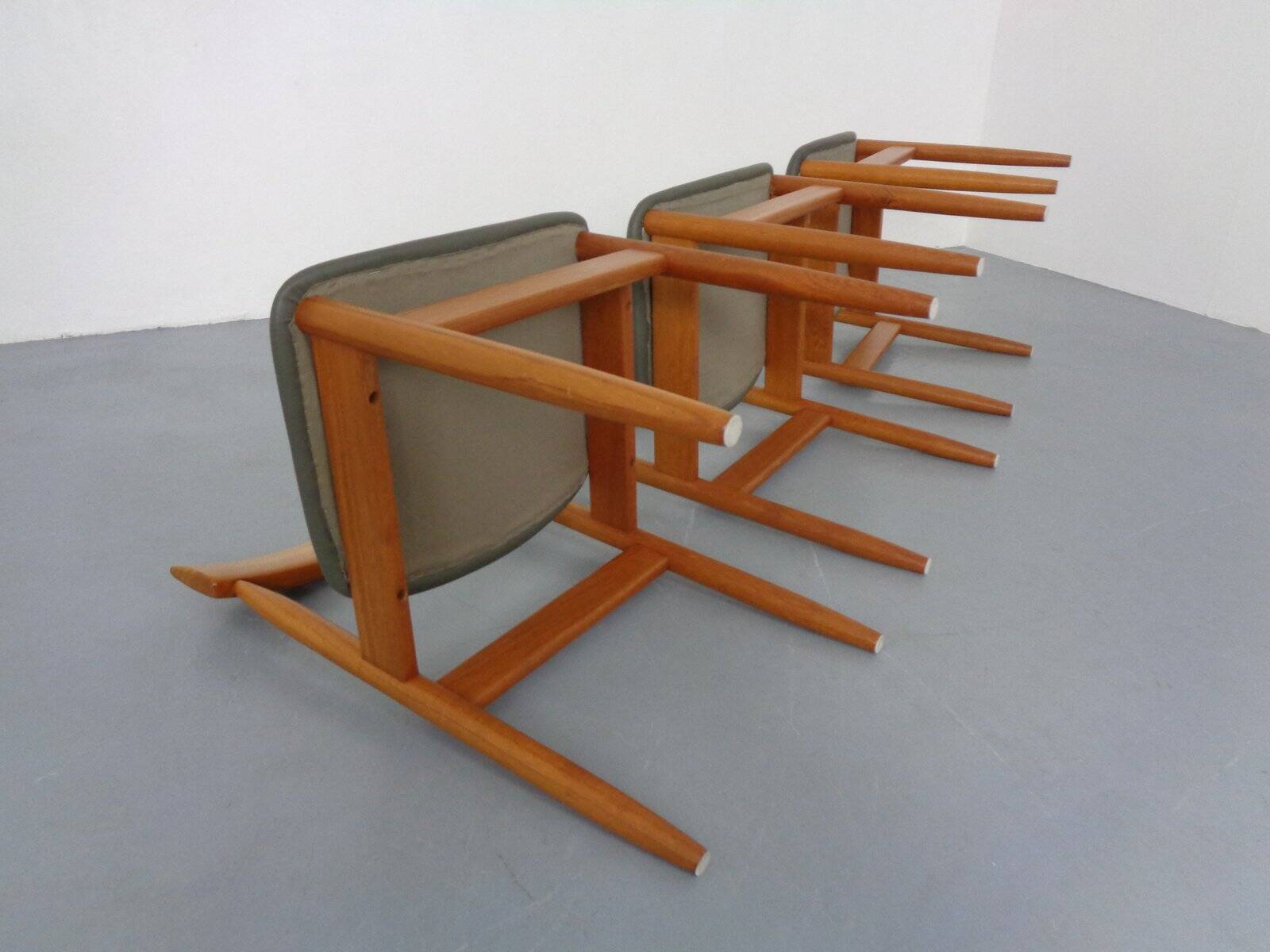 Dining chairs in teak and leather by Farsø Stolefabrik, 1960s, set of 3.