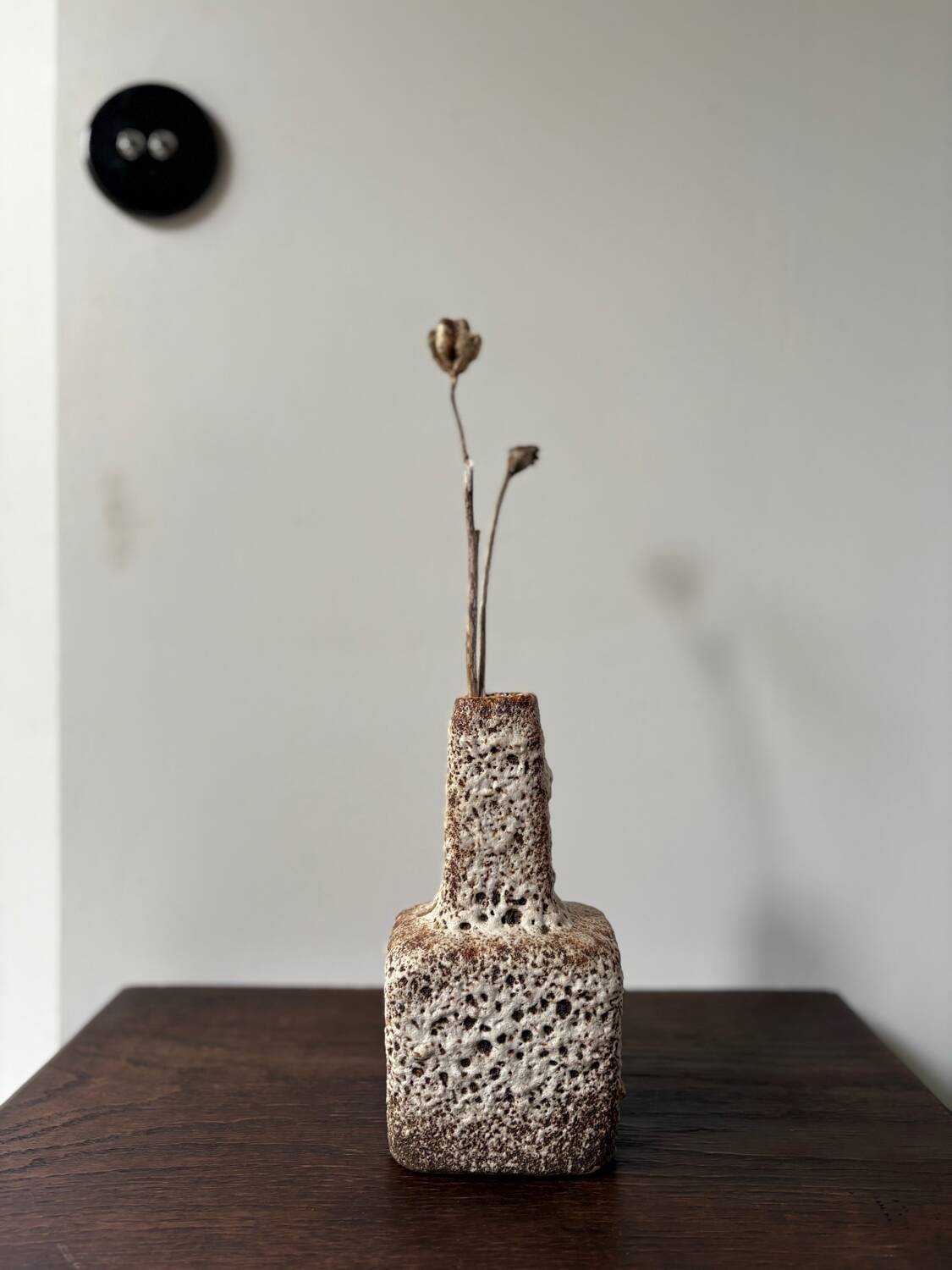 Vase en céramique fat lava années 60 marron et beige pays bas