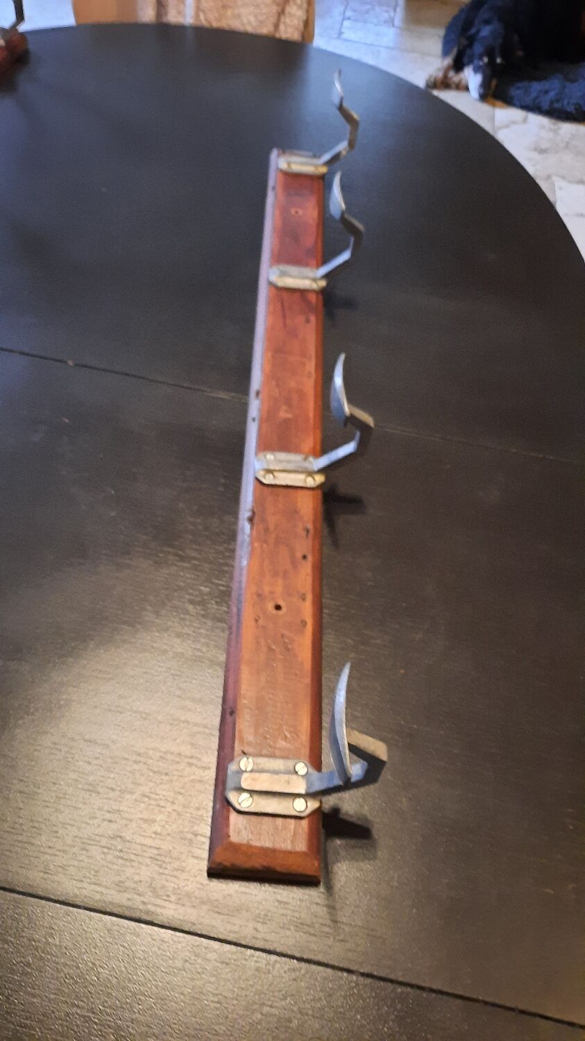 Wall-mounted coat rack 4 hooks