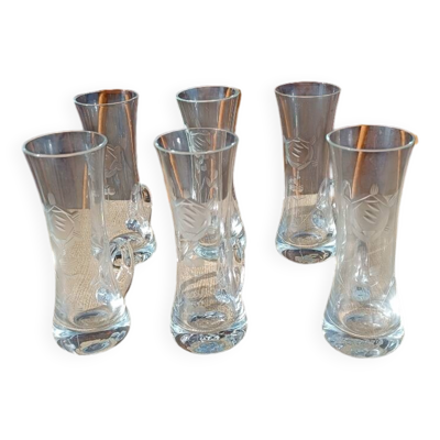 Six verres à shot en cristal gravé