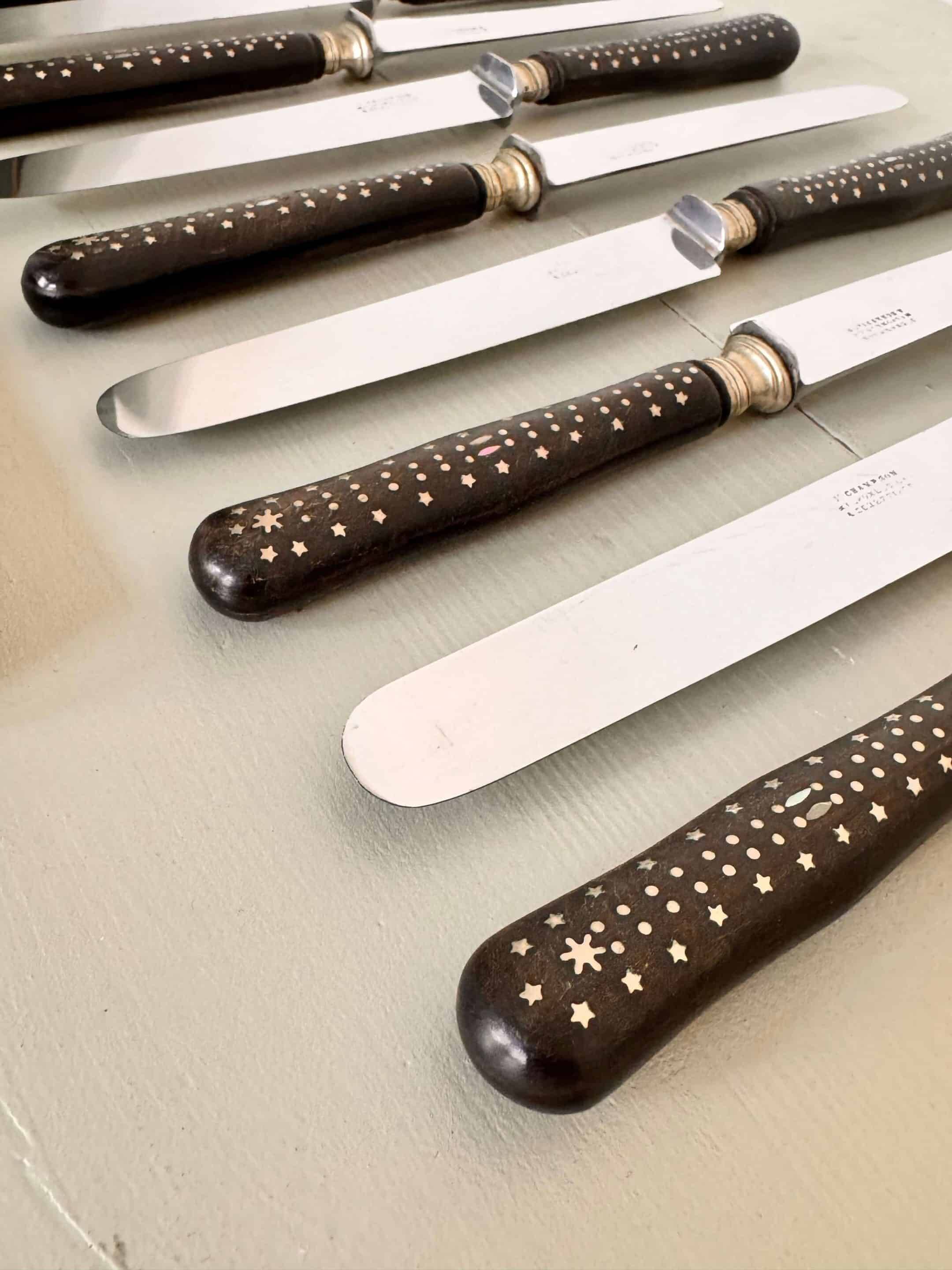 12 table knives and leg of lamb service 1900