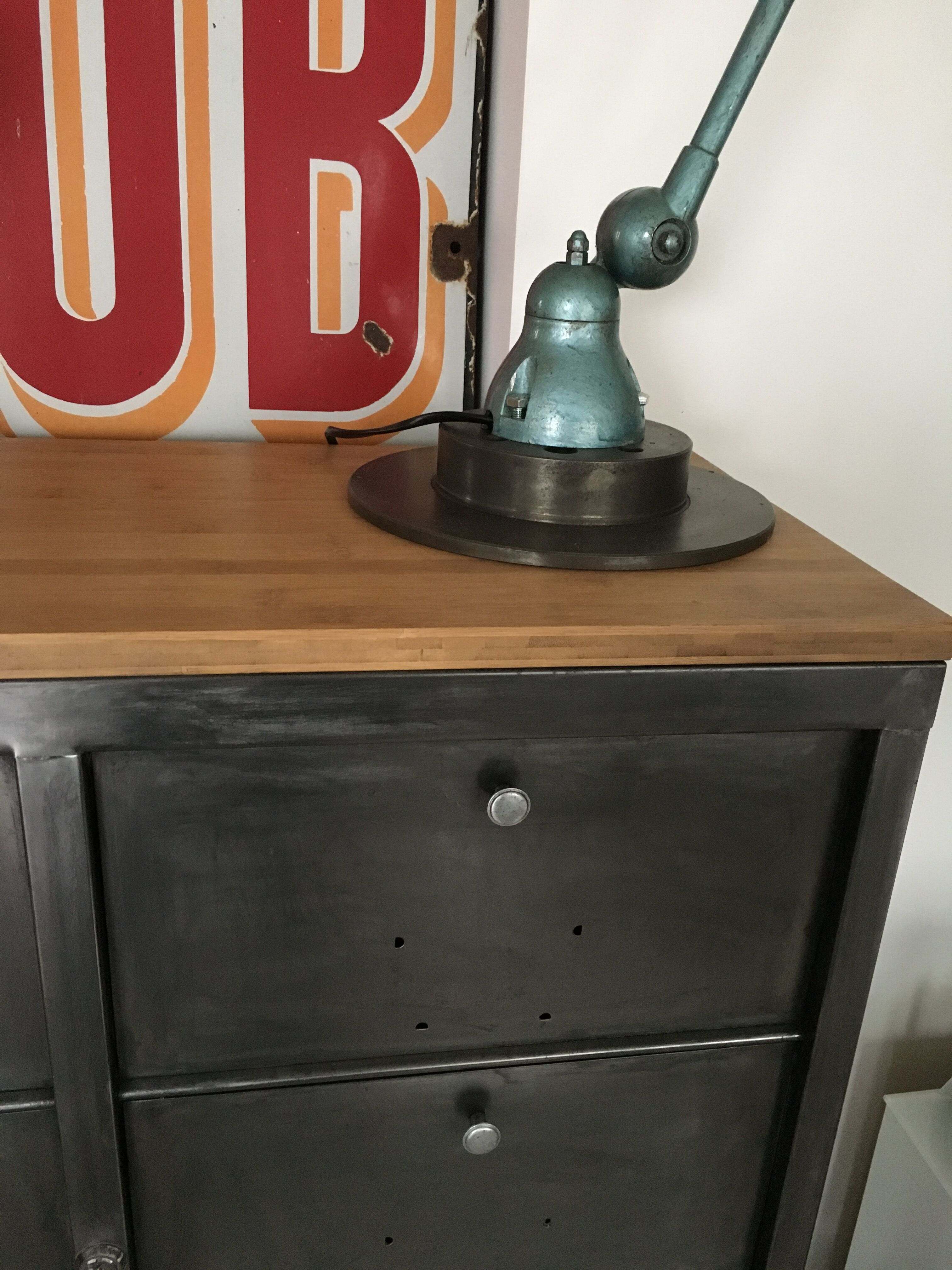 Industrial valves unit