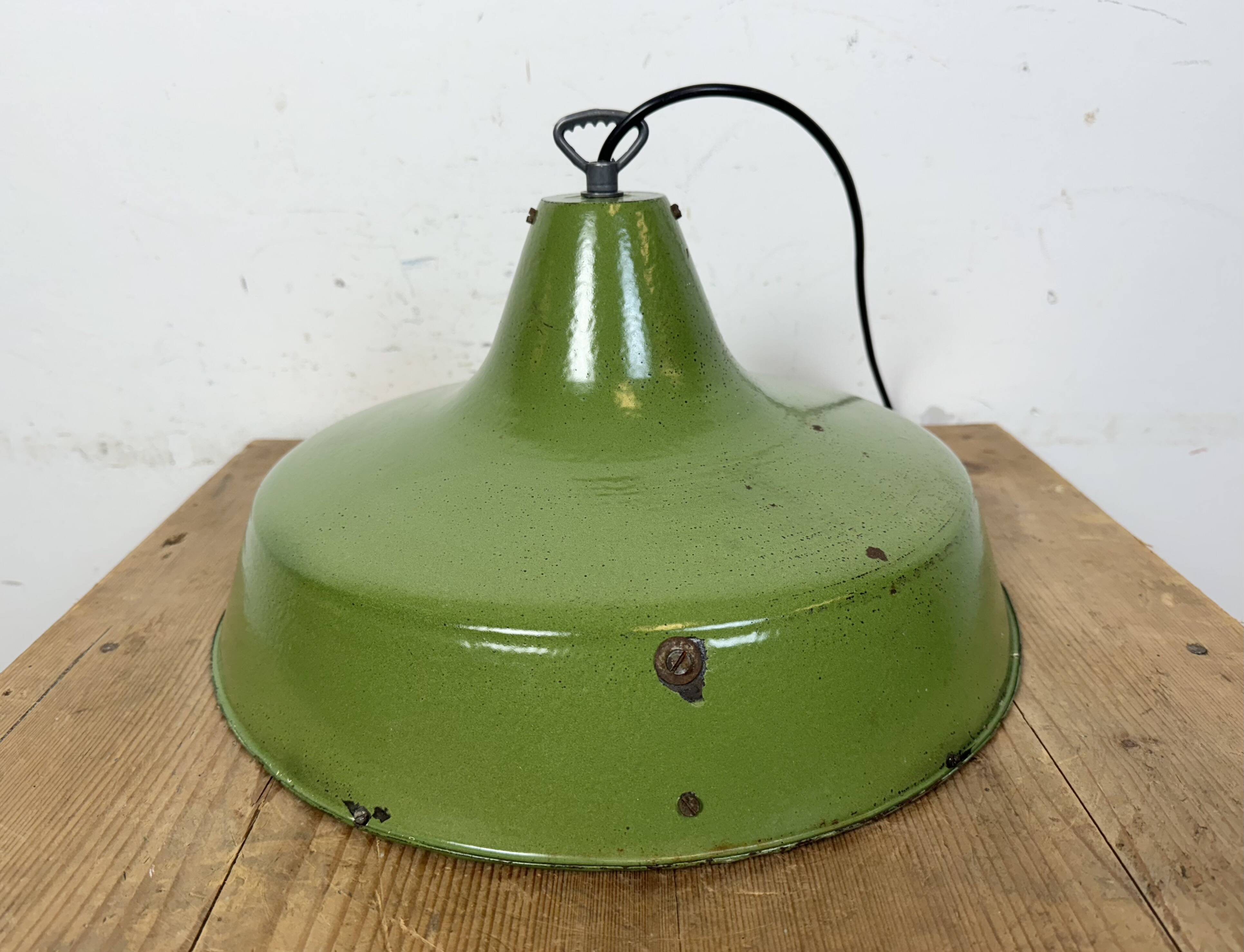 Industrial Italian Green Enamel Factory Pendant Lamp, 1960s