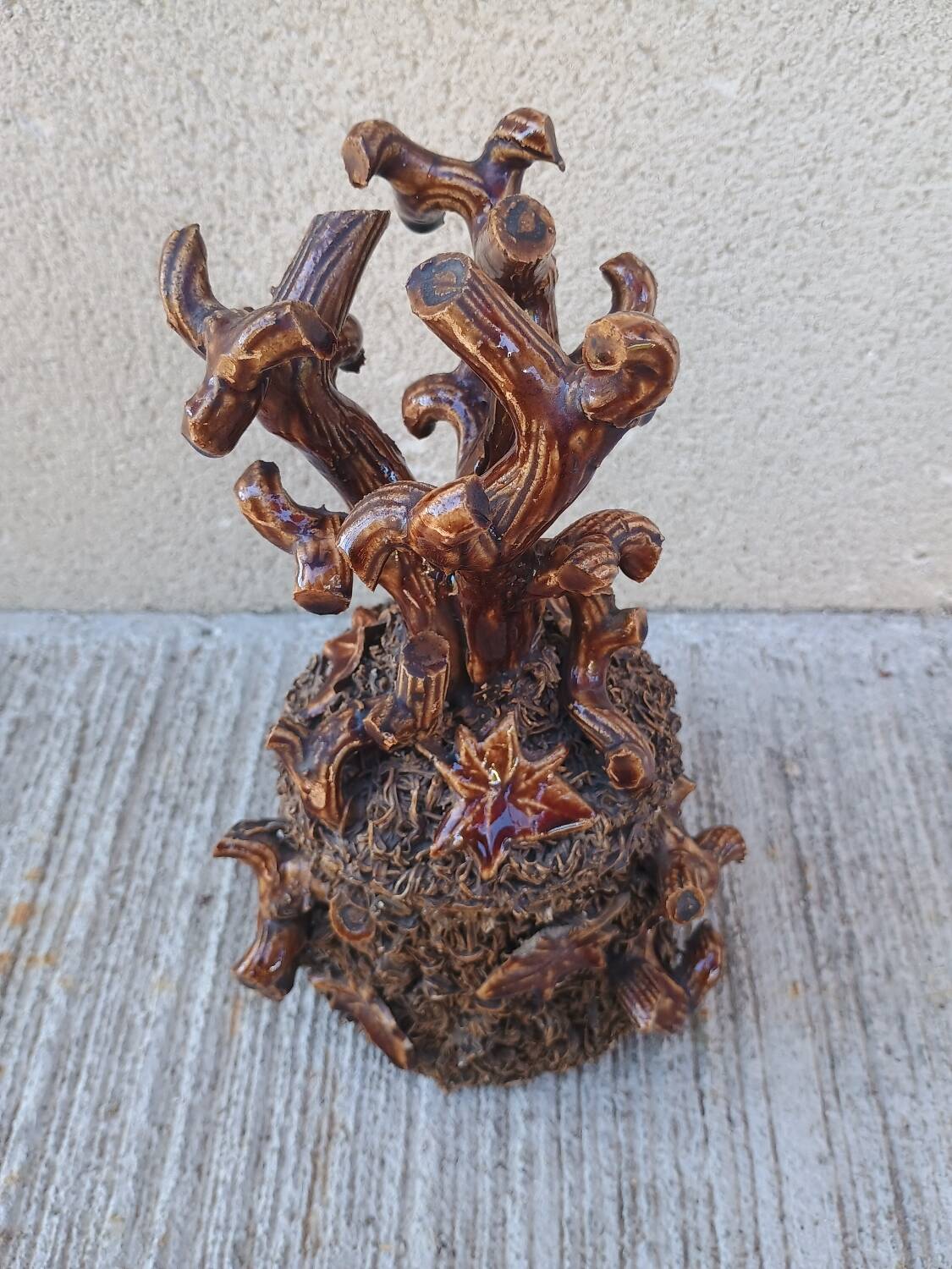 BOSSOT in Ciry-le-Noble (71) Stoneware tobacco pot with naturalist decoration