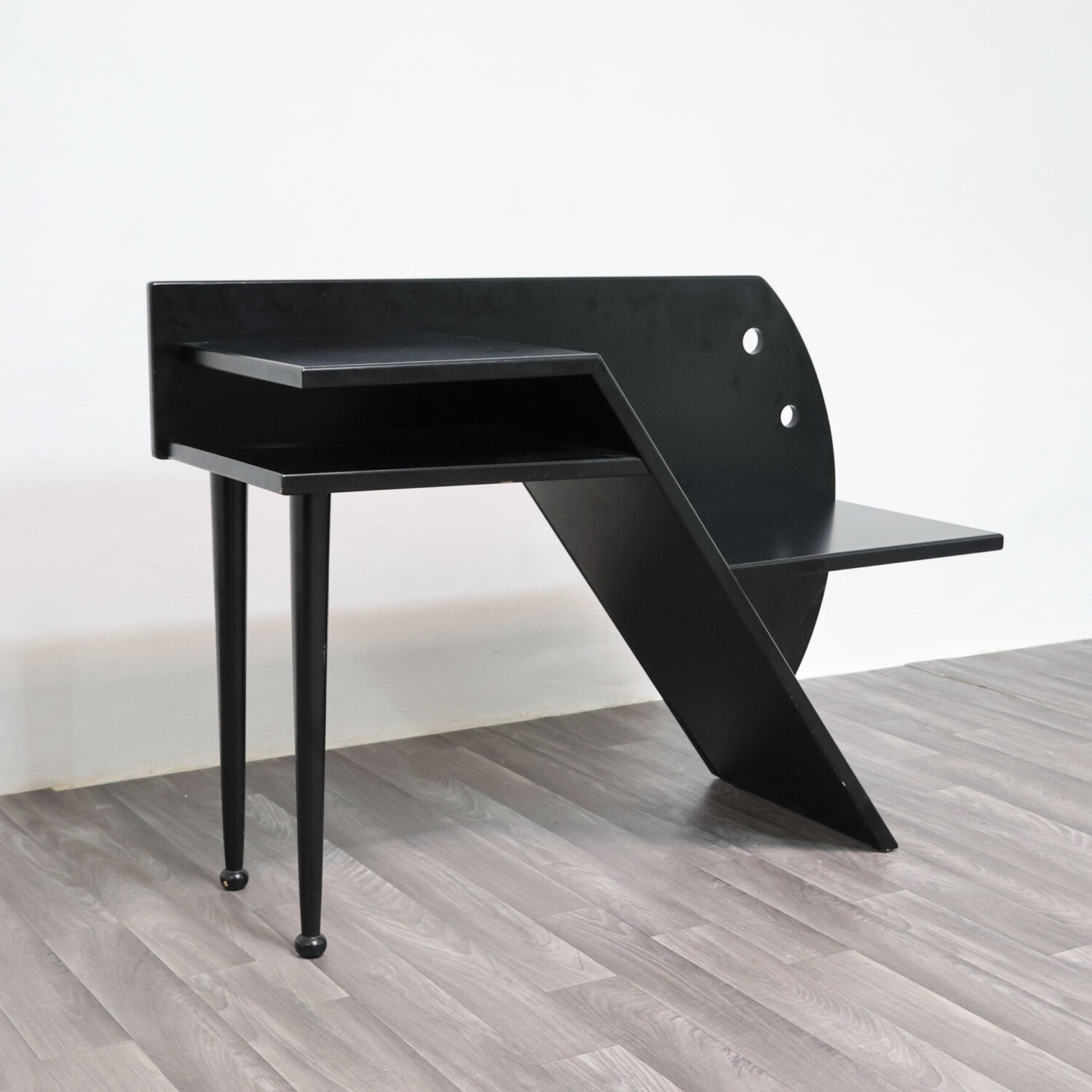 Paolo Pallucco Attr. Panchetta Con Tavolino E Portariviste Postmoderno