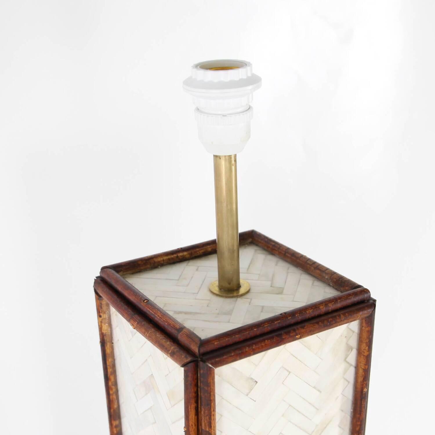 Paire de lampes en os et rotin