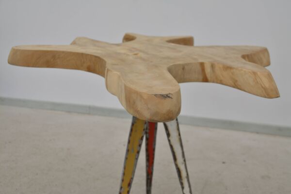 Table fleur tripode en teck