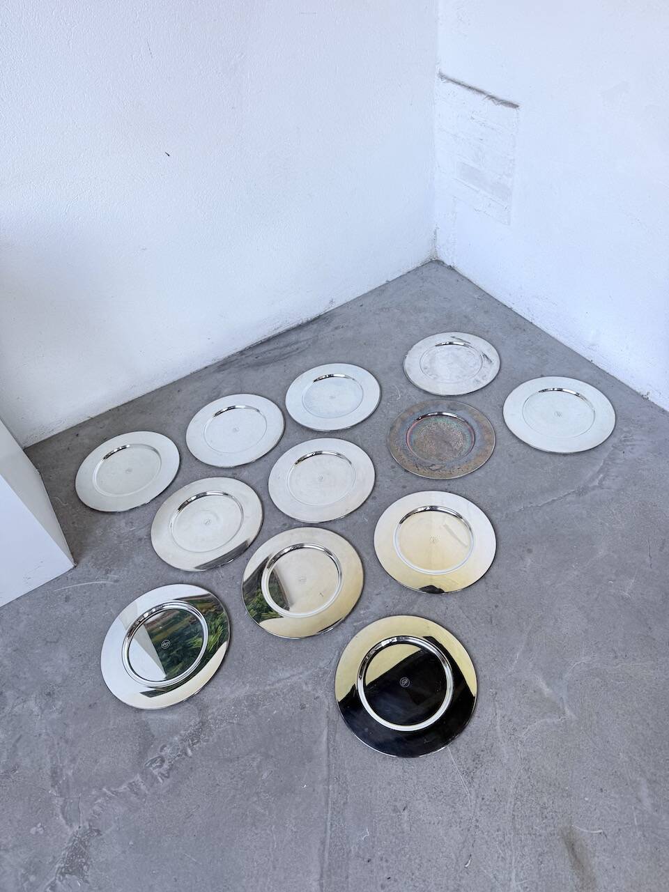 Set of 12 plates - underplates - silver-plated metal Emile Puiforcat