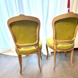 2 chaises style Louis XV en bois et velours vert