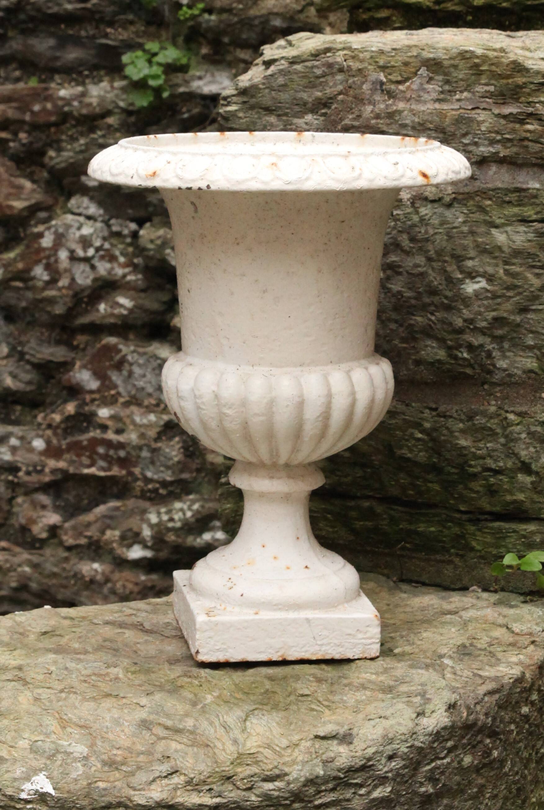 Cast iron Medici vase