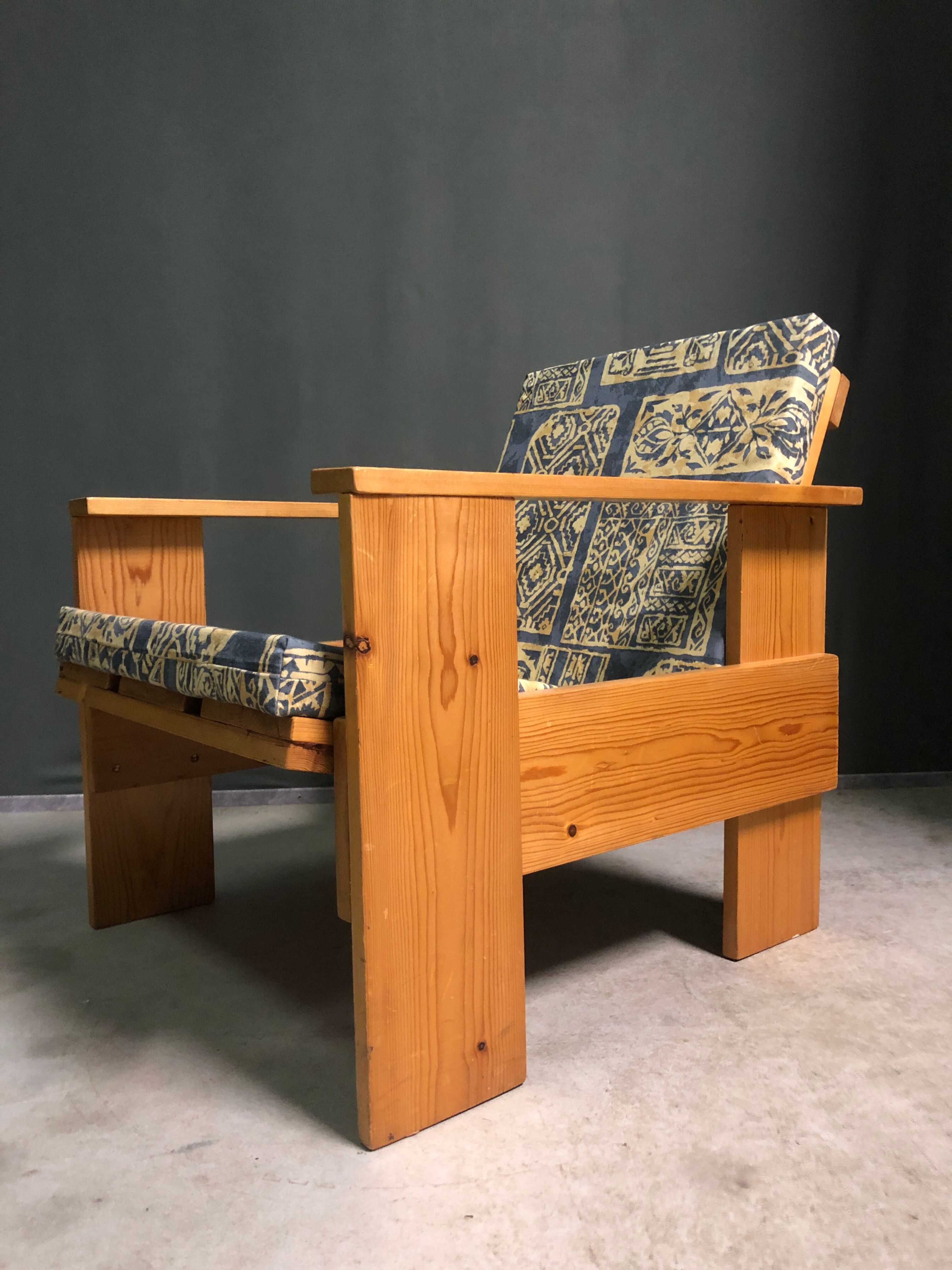 Rietveld Crate chair 1980's