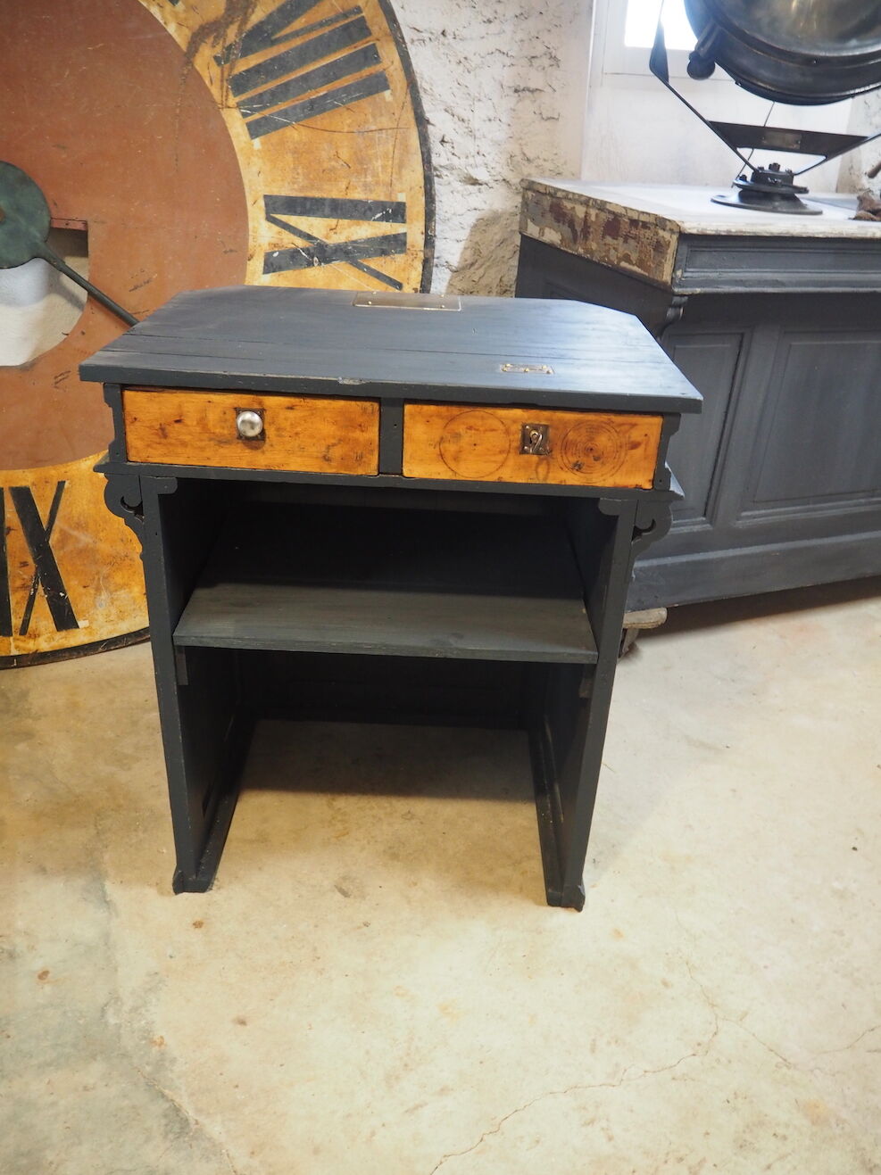 Ancien comptoir caisse de magasin