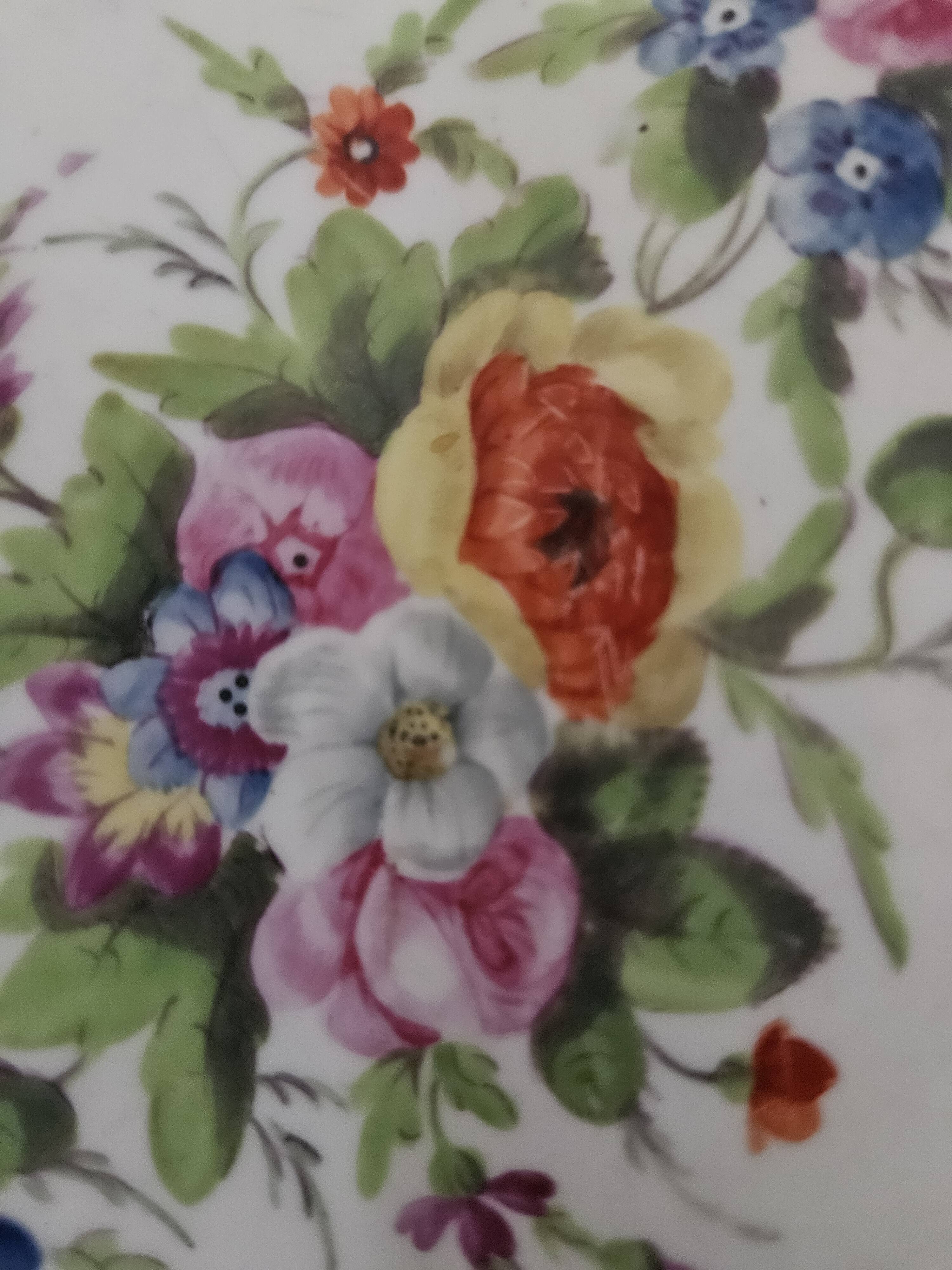 Plat de présentation signé Minton