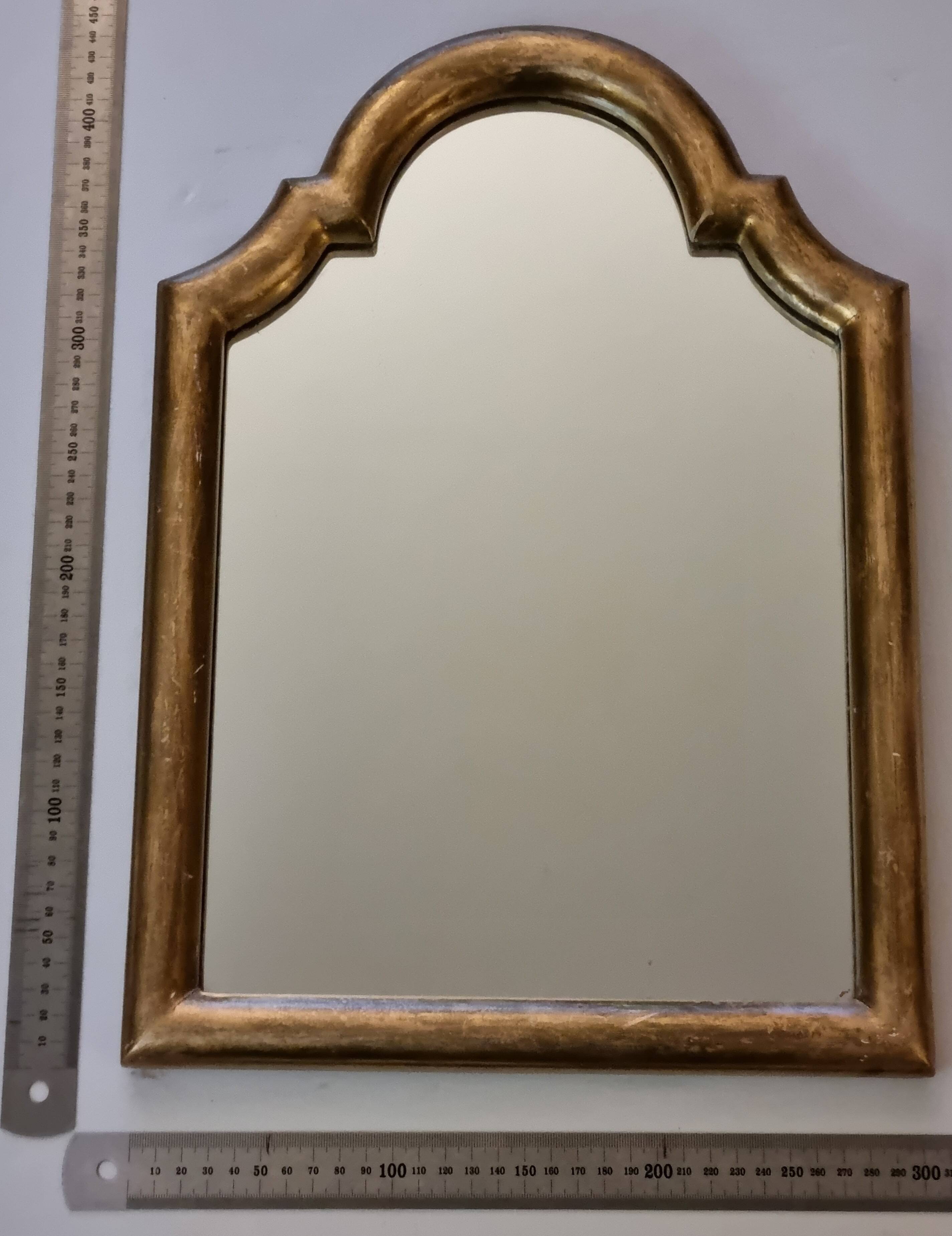 Wall mirror with a curved pediment in gilded wood, Louis-Philippe style, 44x30 cm