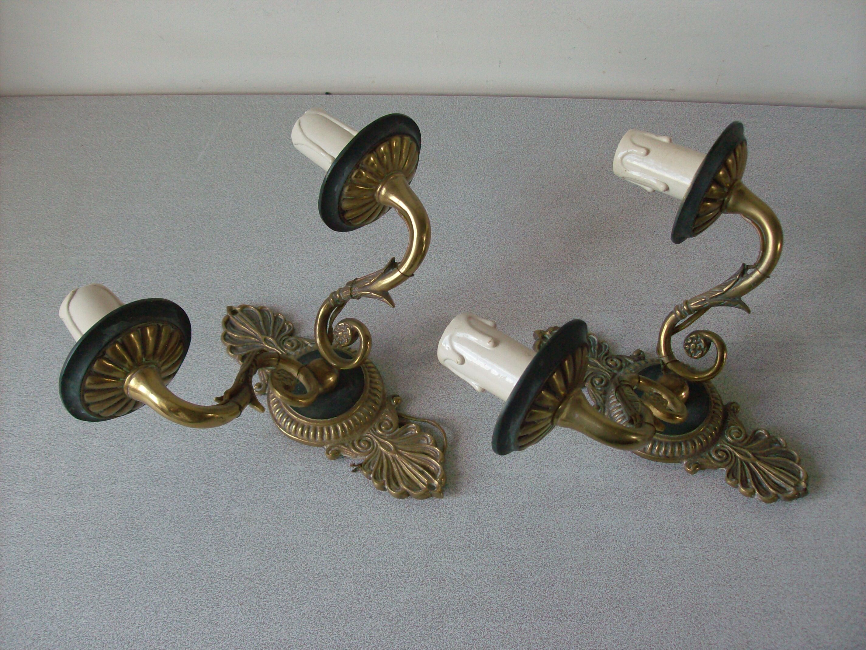 Ancienne paire d'applique électrique double feu en bronze numéroté luminaire