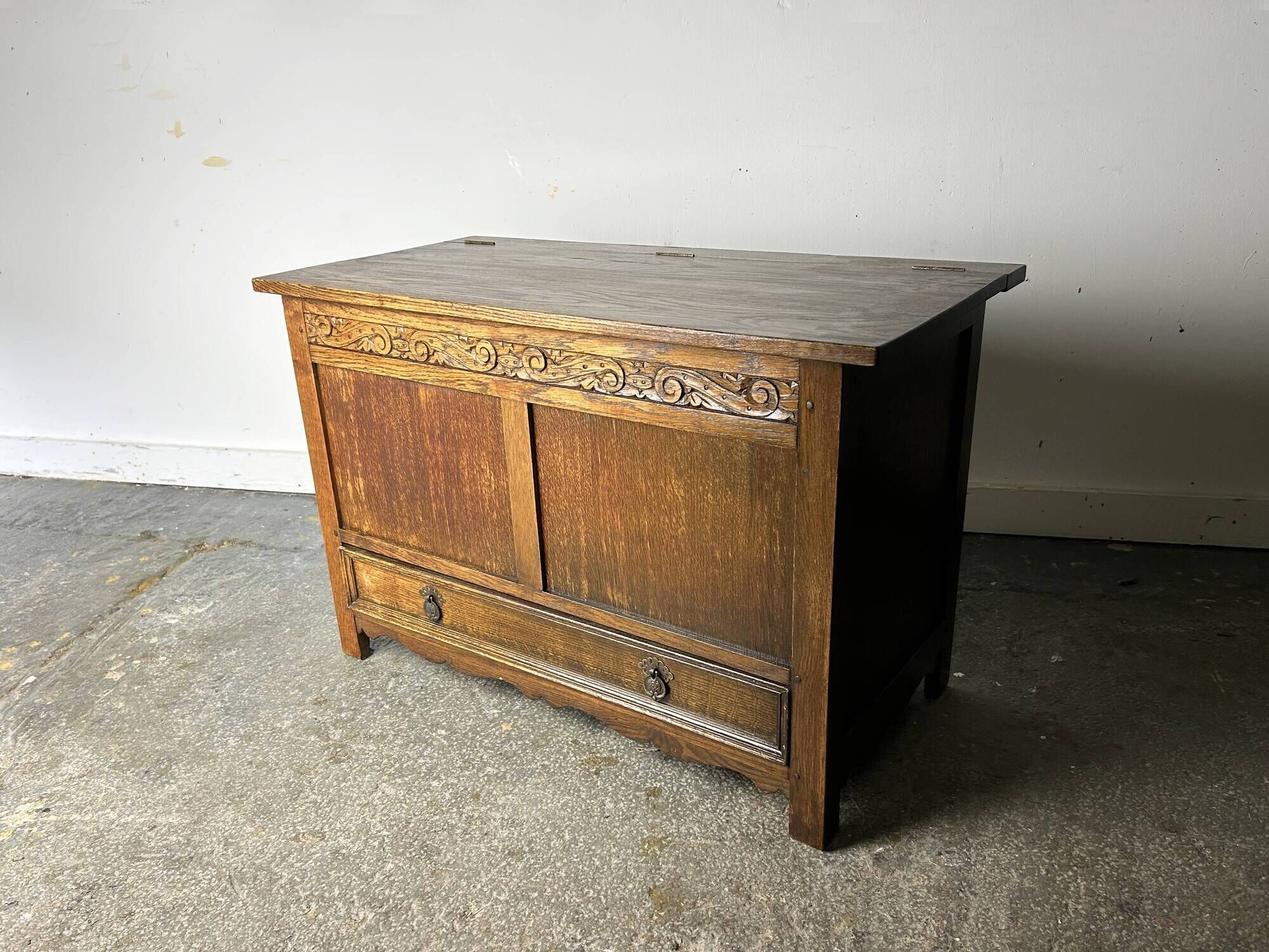 Early 20th Century Oak Blanket Box Mule Chest with Drawer Jacobean Style