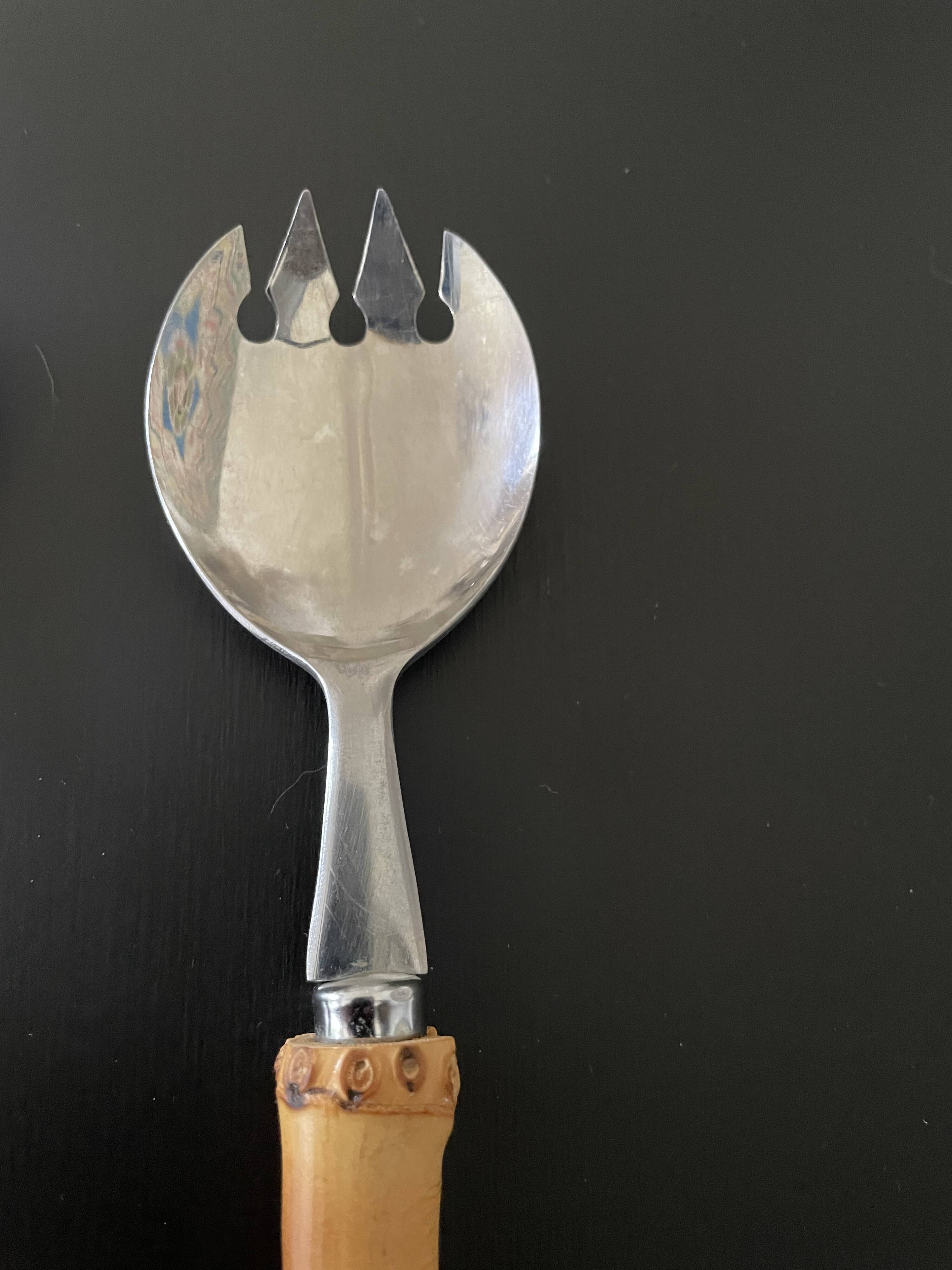 Salad servers with bamboo handles