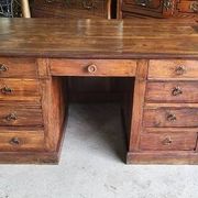 BUREAU A 9 TIROIRS EN NOYER 1900