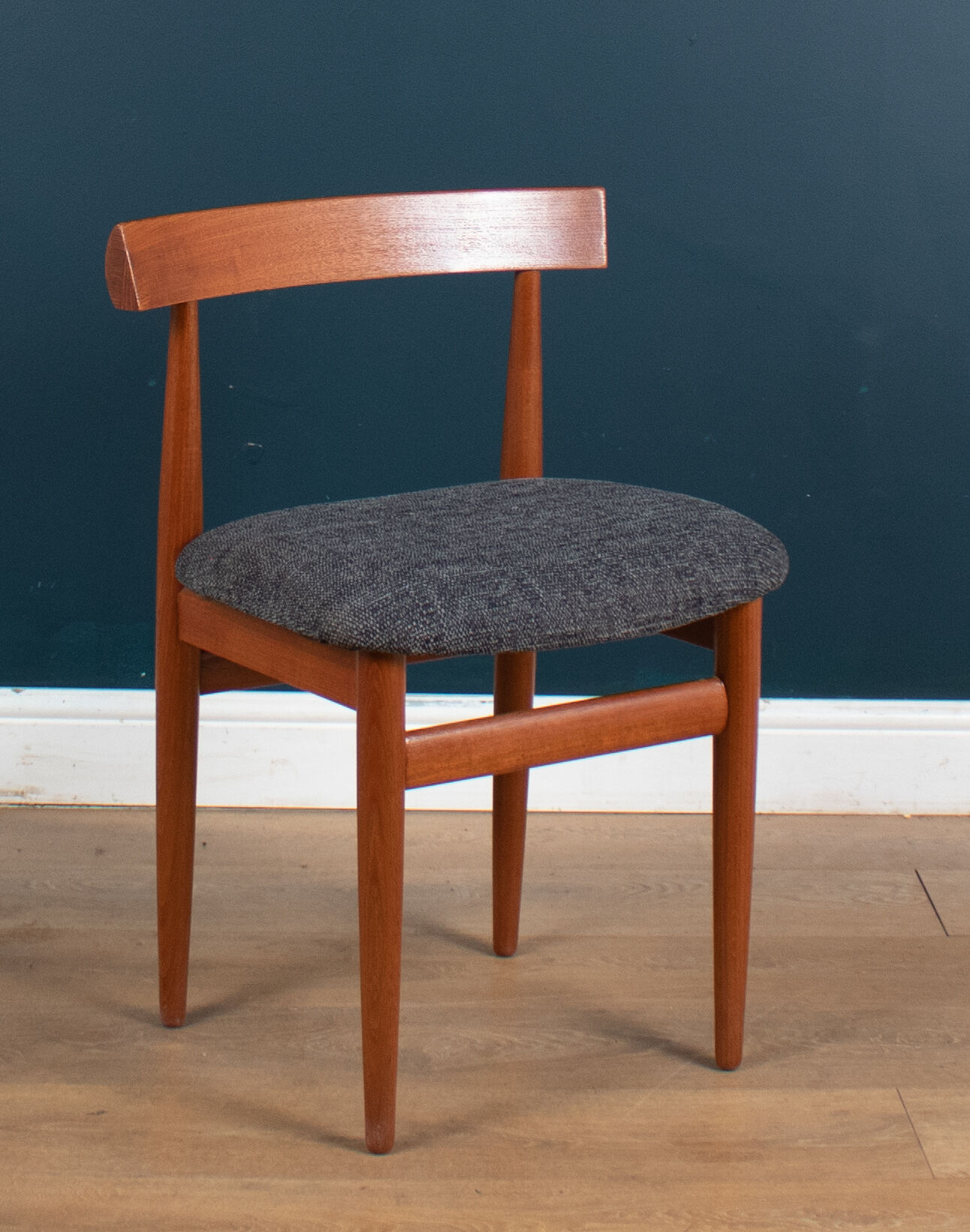 "Roundette" teak dining table & 6 chairs by  Hans Olsen for Frem Rølje 1960