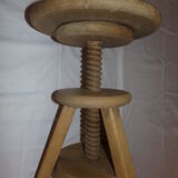 Wooden screw adjustable height stool