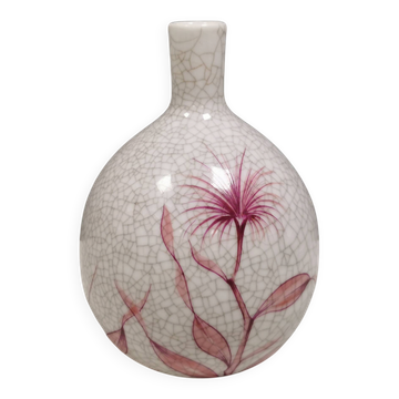Vase en porcelaine craquelée, décor floral rose. Allemagne années 1930