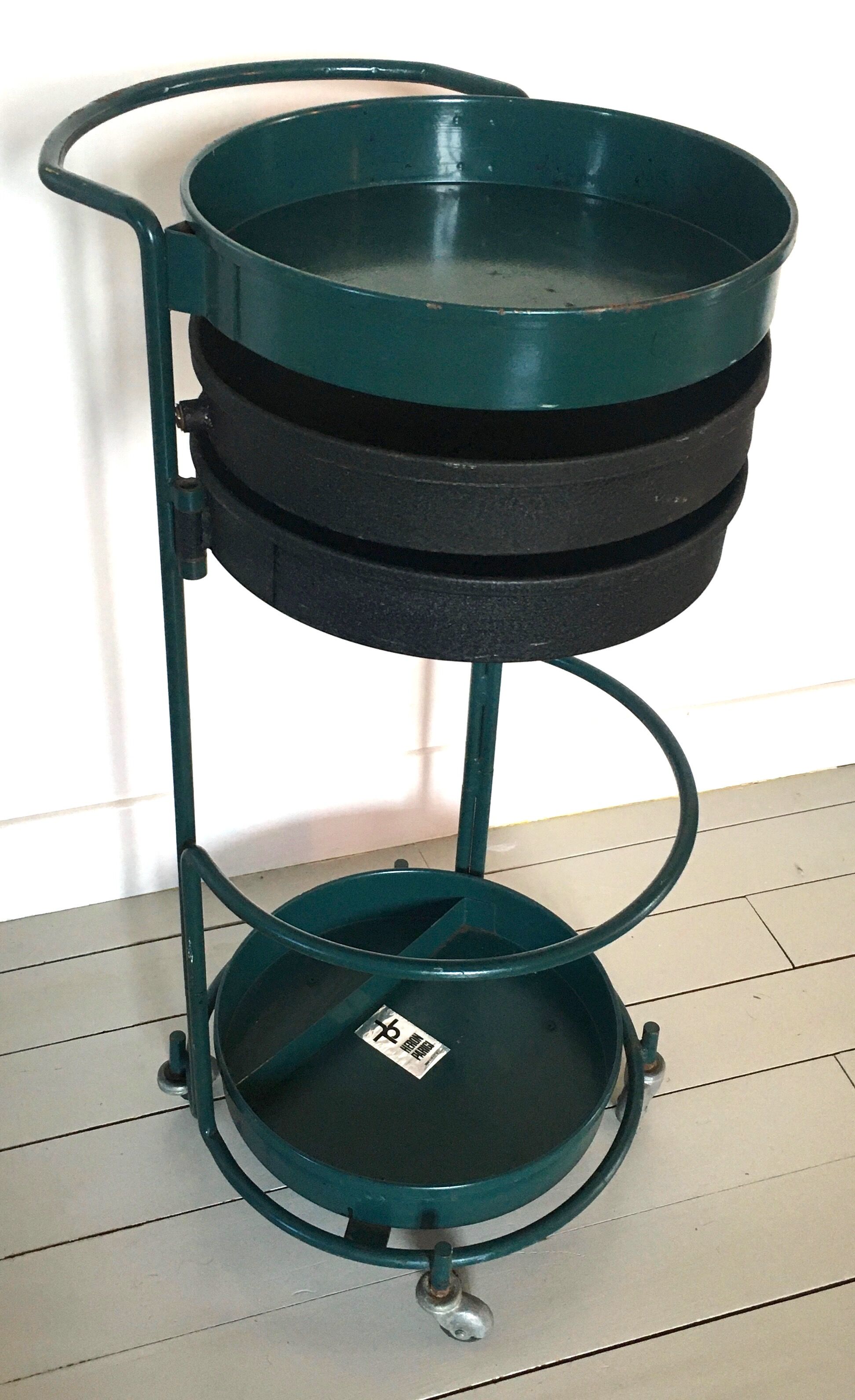 Former hairdresser's service