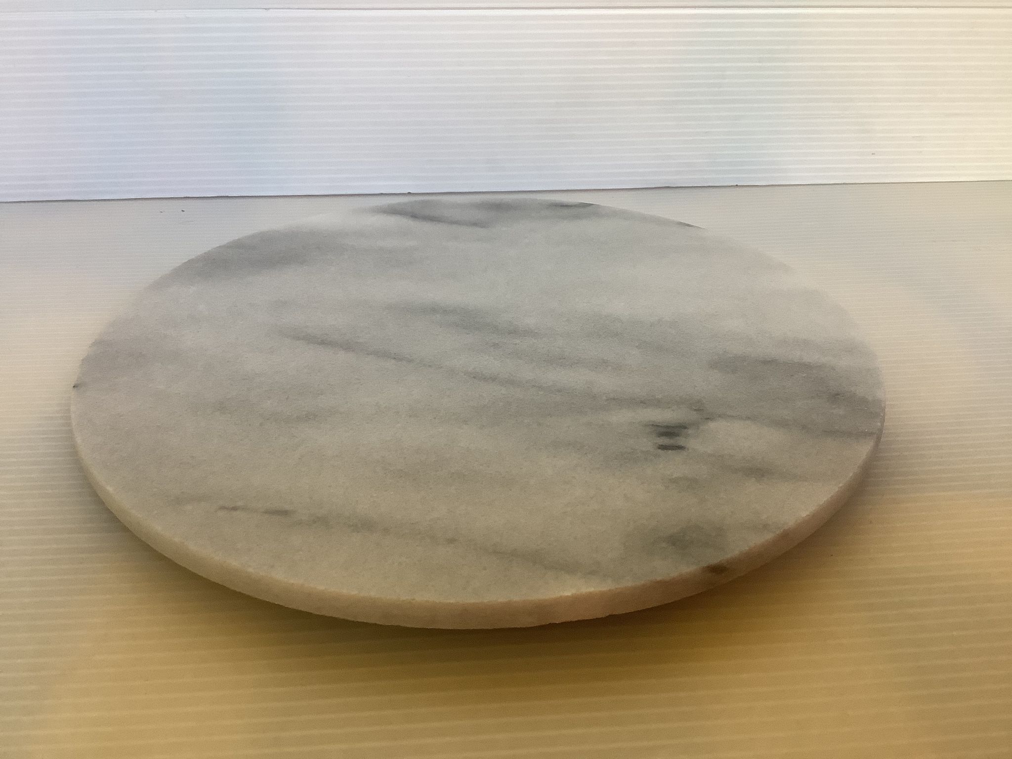 White grey marble trivet