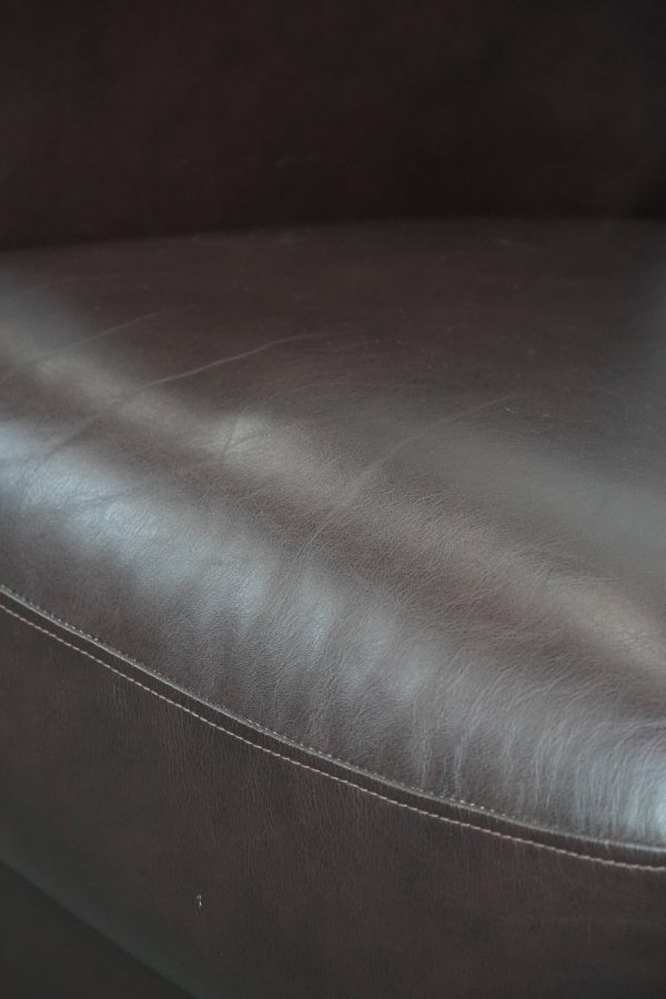 Set of two round cowhide  leather club armchairs in English style