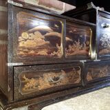Small Japanese Lacquered Kazaridana Cabinet, Japan Edo Period