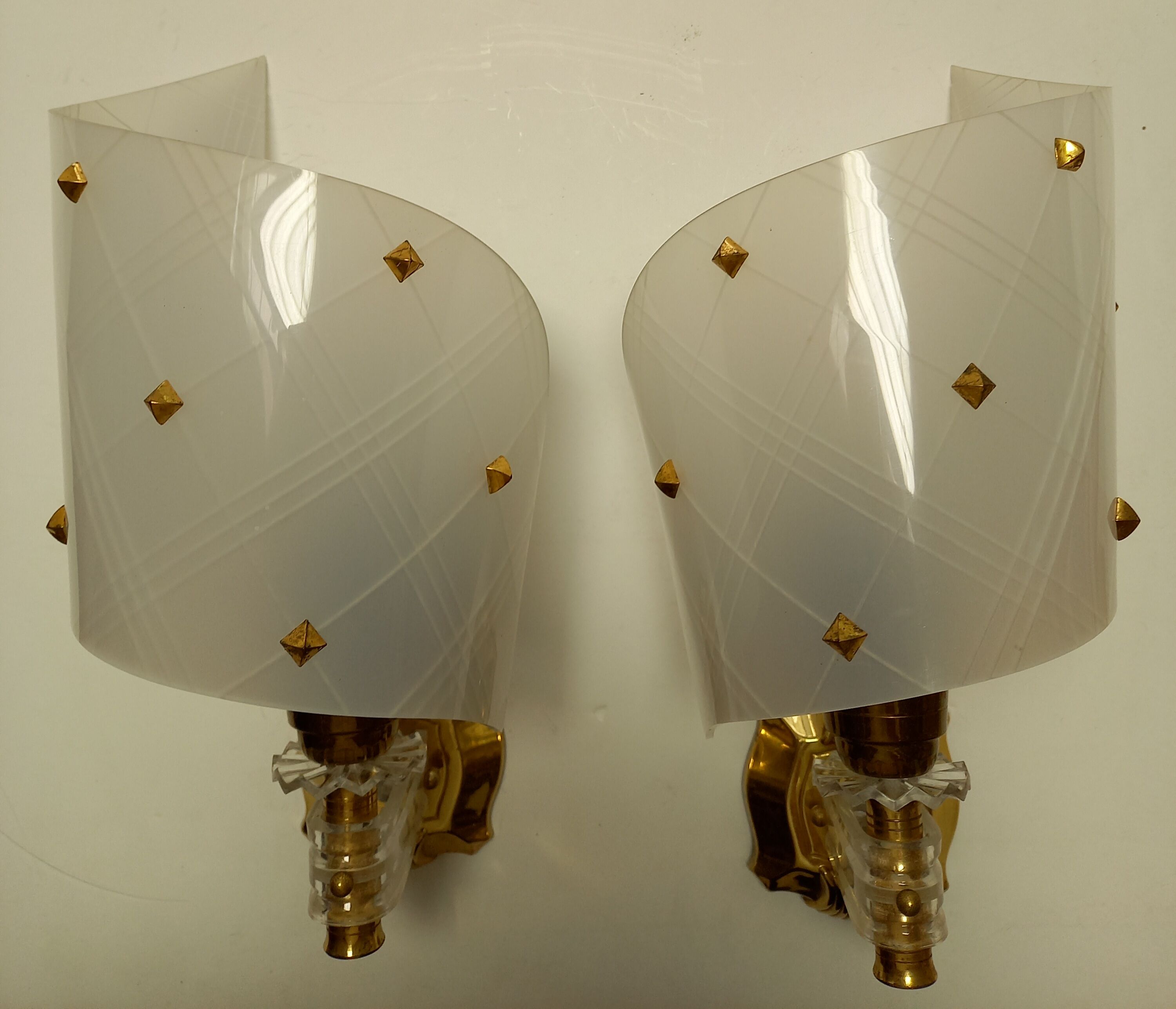 Pair of wall sconces