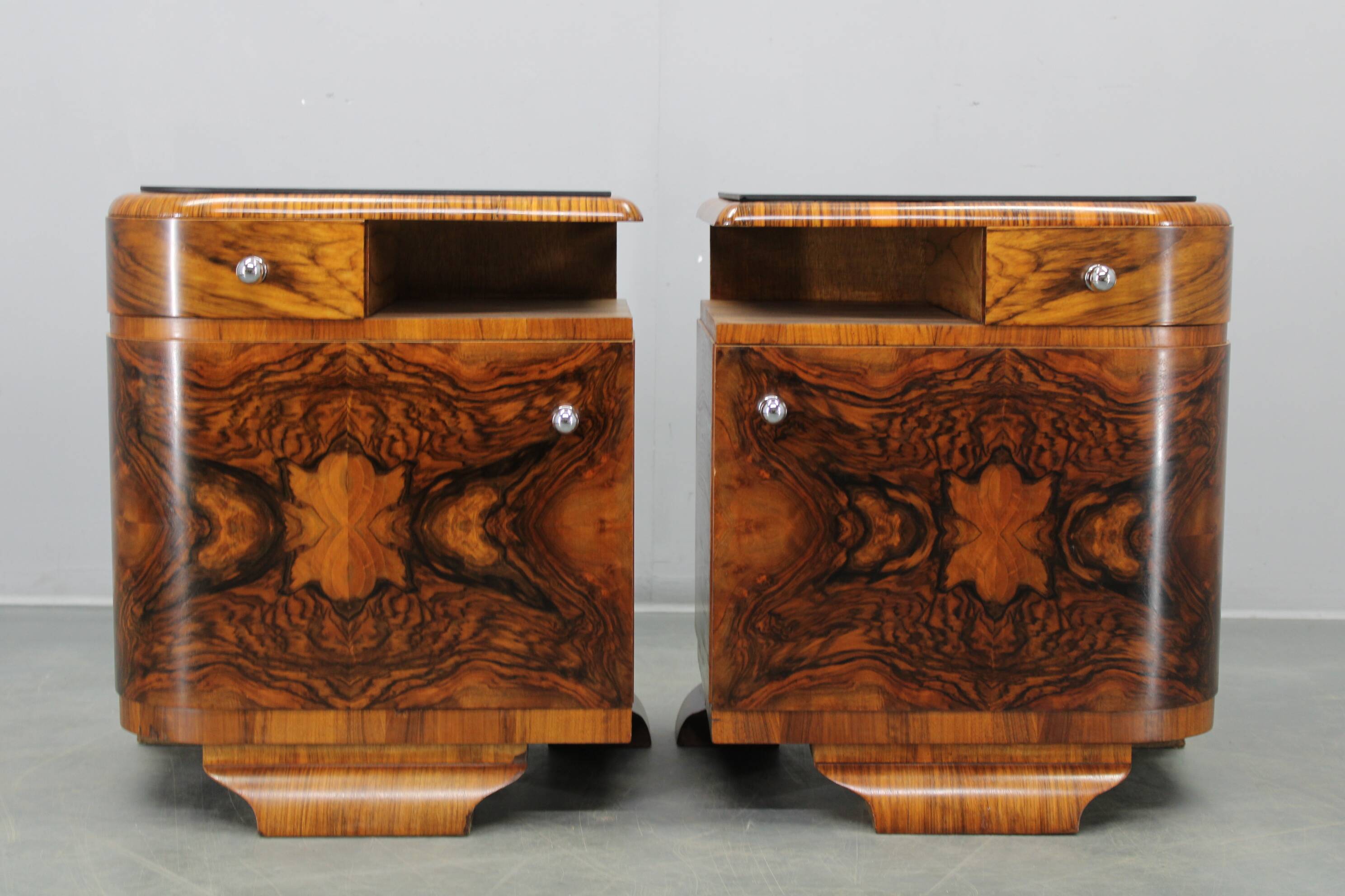 Pair of Art Deco walnut bedside tables from the 1930s.