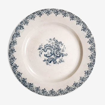 Louis XV dish in Earth of Gien Iron Earth