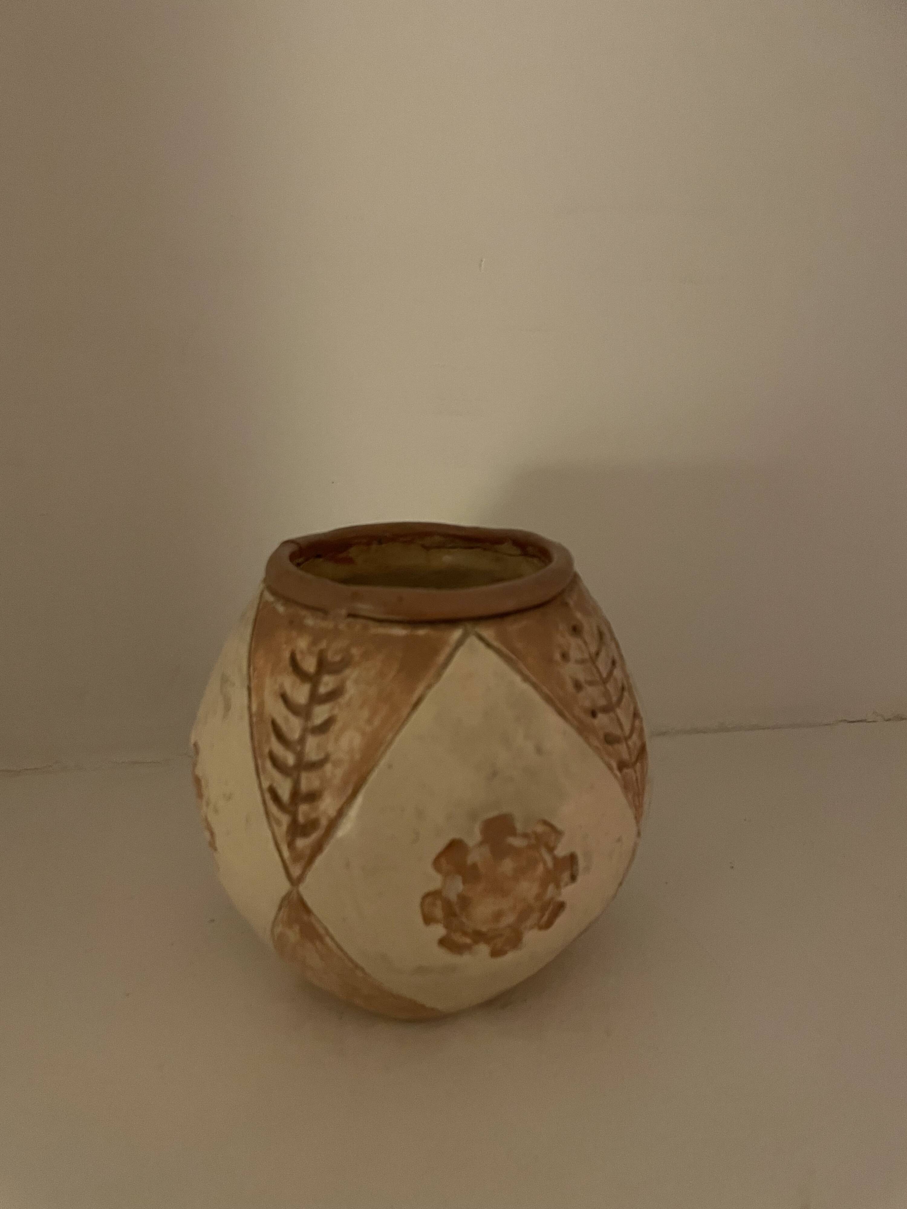 Set of 12 decorative items