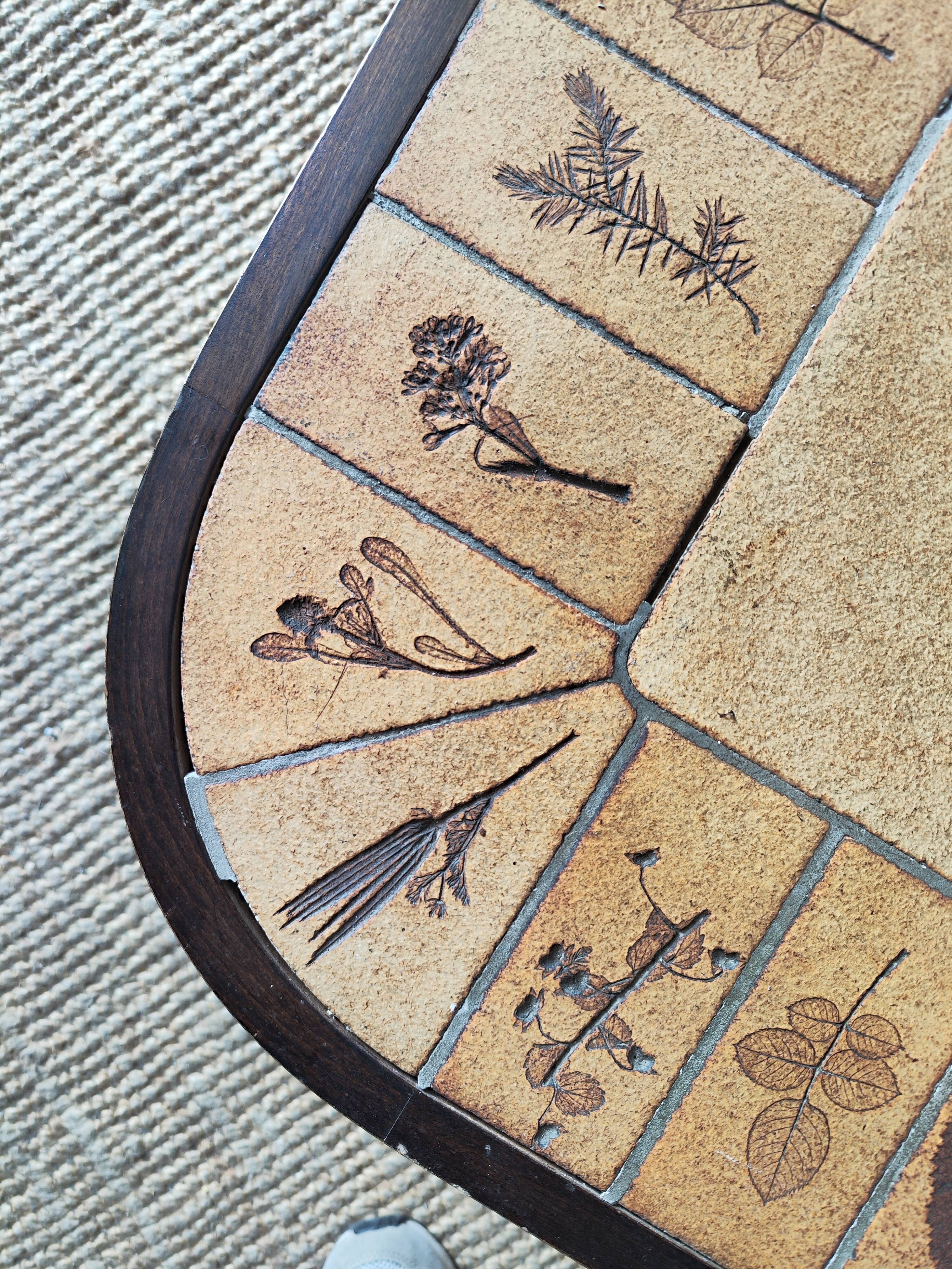 Ceramic herbarium coffee table