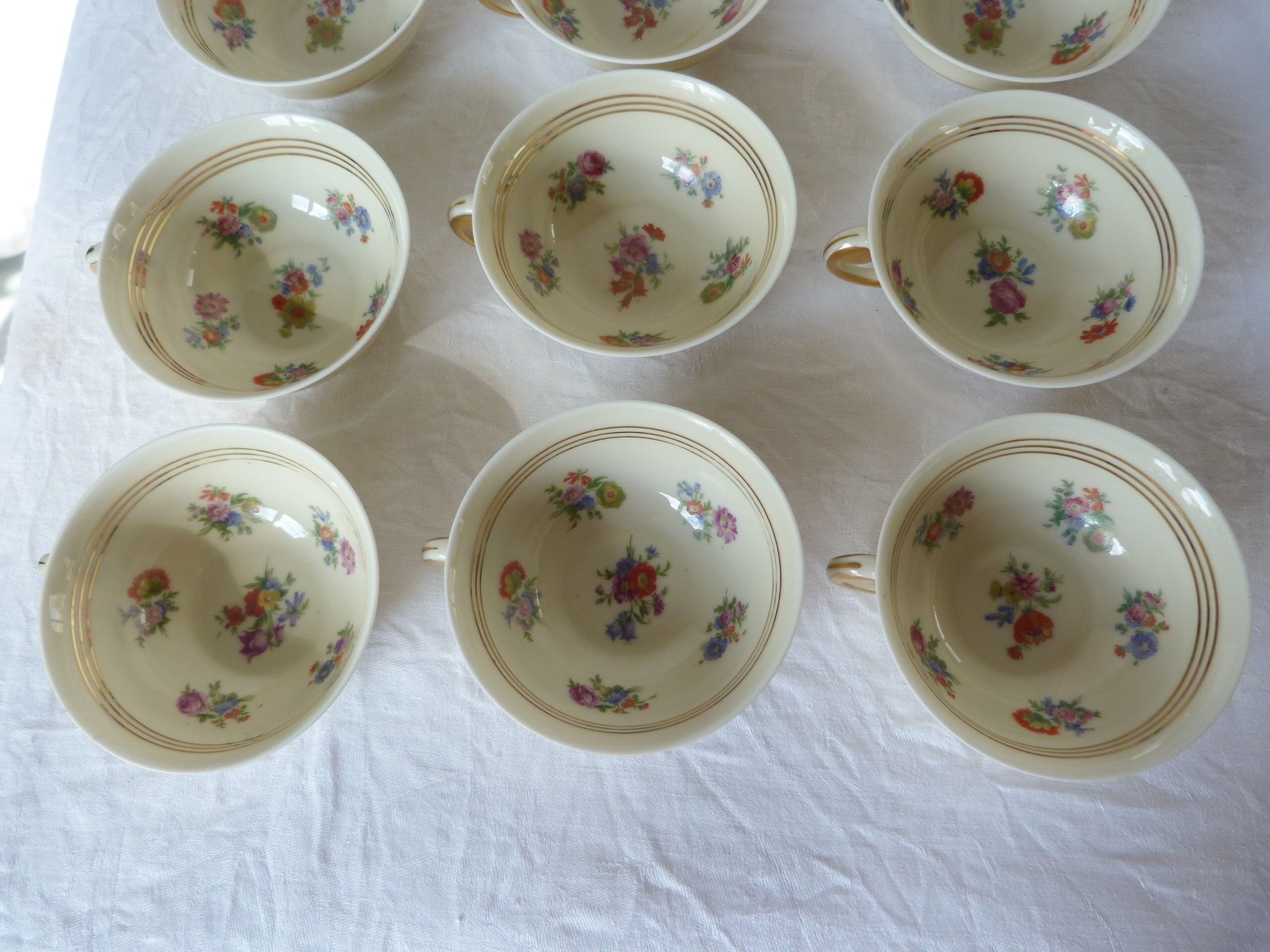 36-piece tea and coffee set